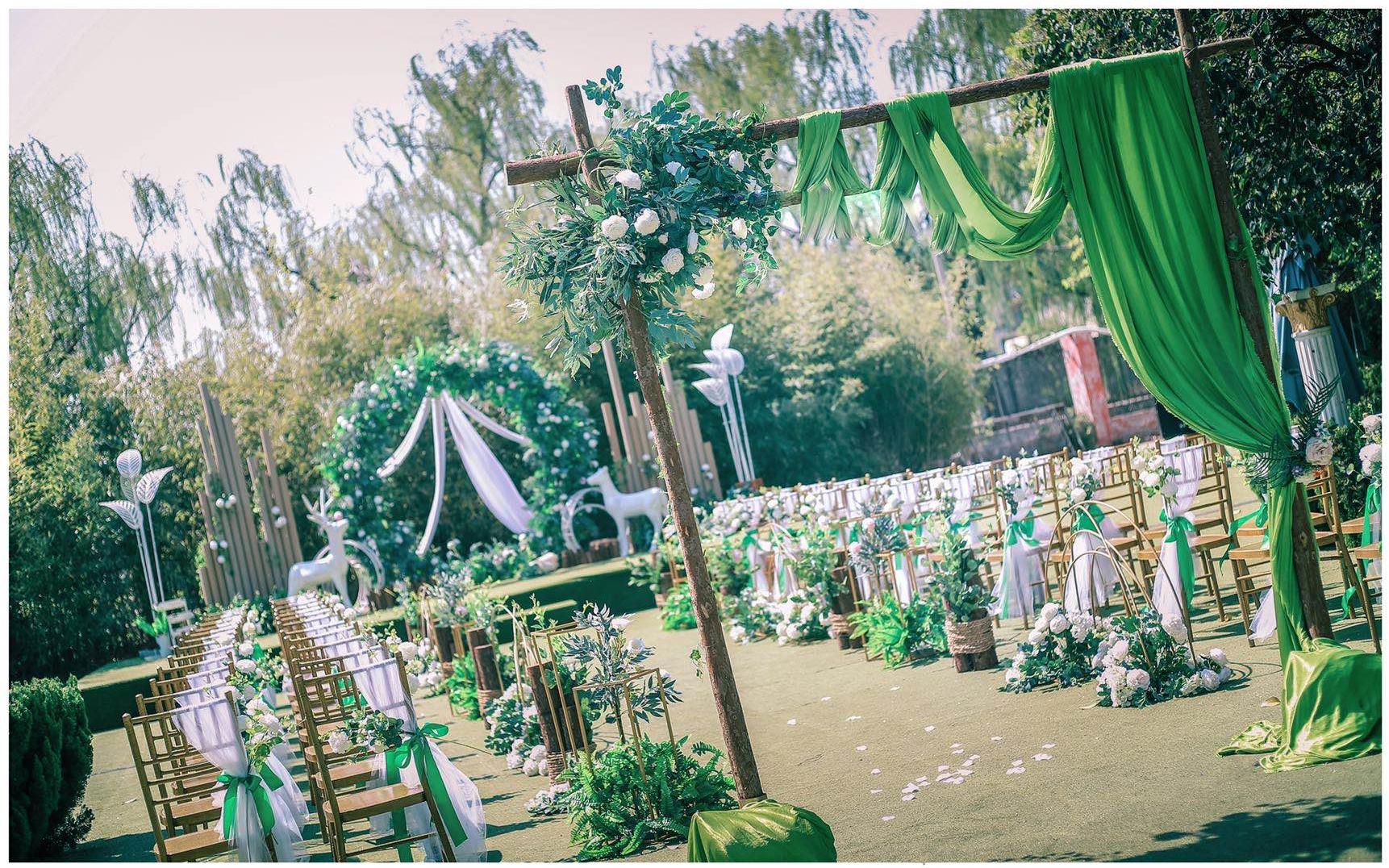 小清新室外草坪婚礼（小预算）