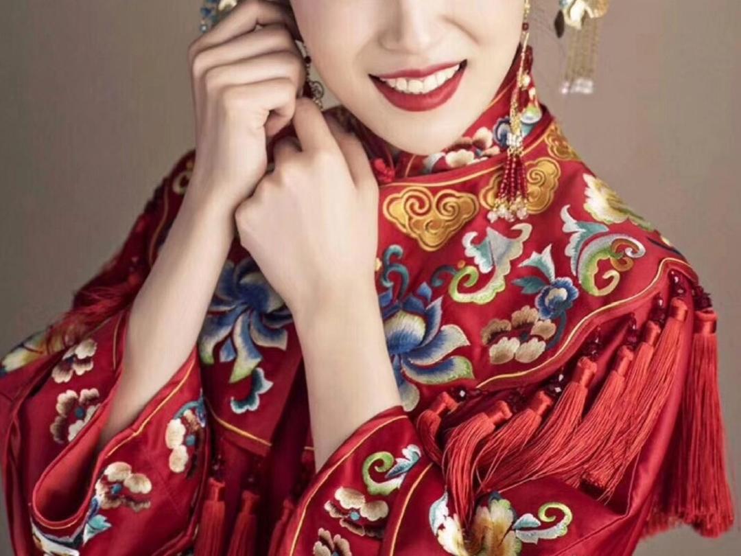 【胭白超值套餐】主纱+秀禾+敬酒服11件套+跟妆