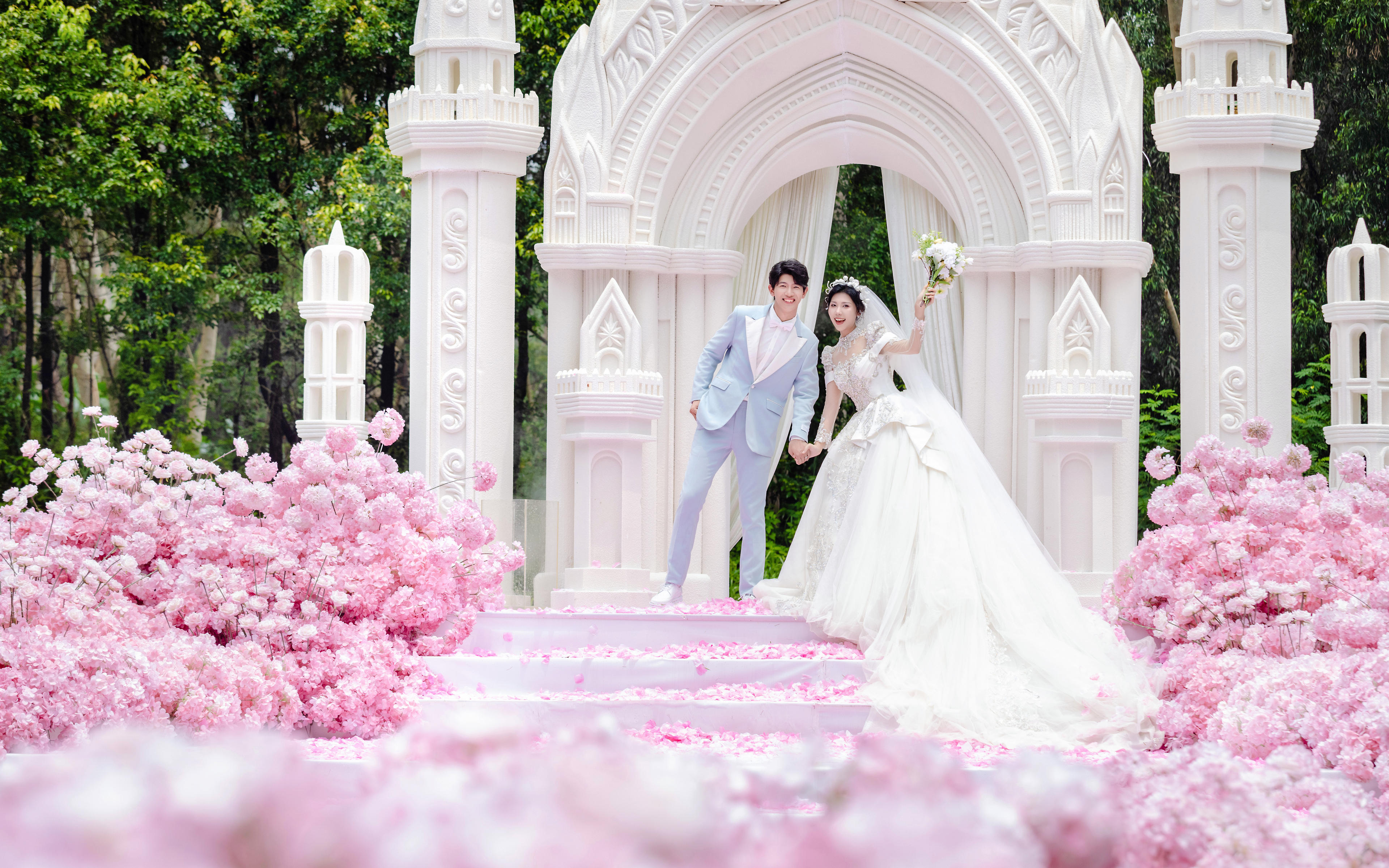 輕奢花海?粉夢城堡浪漫成詩