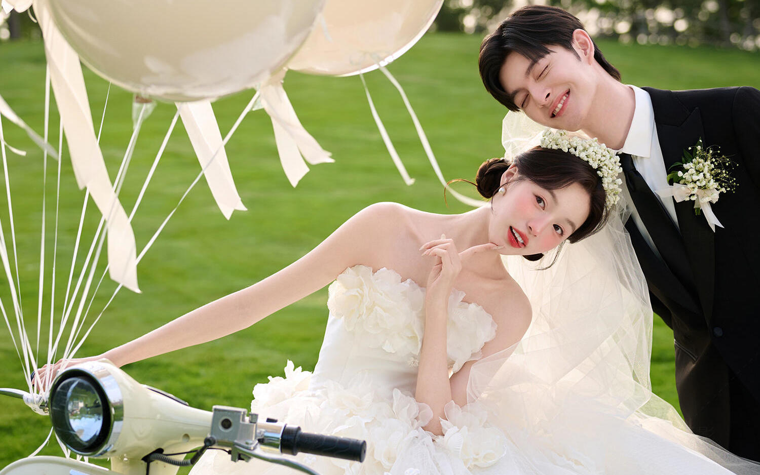 誰能拒絕一組超少女的草坪婚紗照