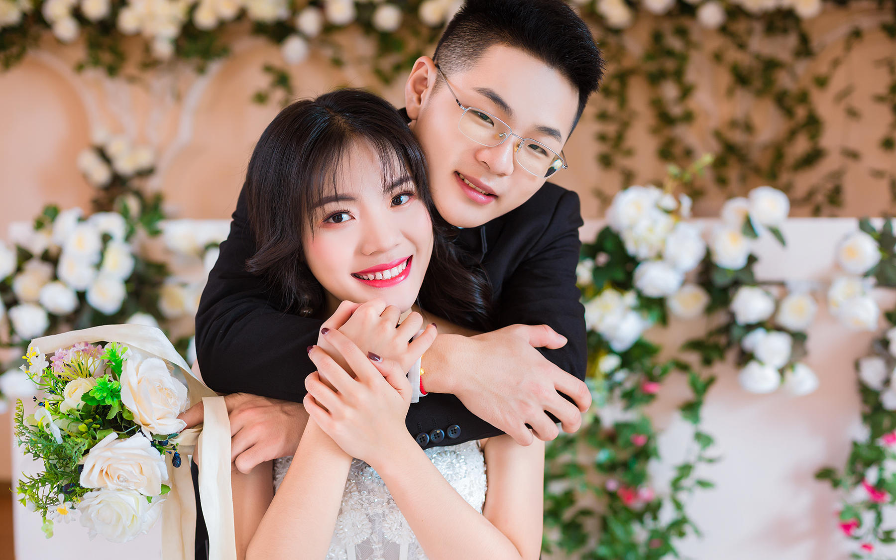 伯爵天长地久4月饶先生&余女士客片欣赏