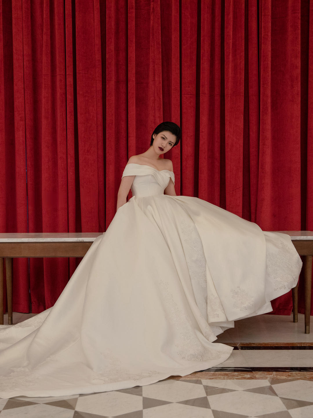 【岳木婚纱】婚纱超值租赁