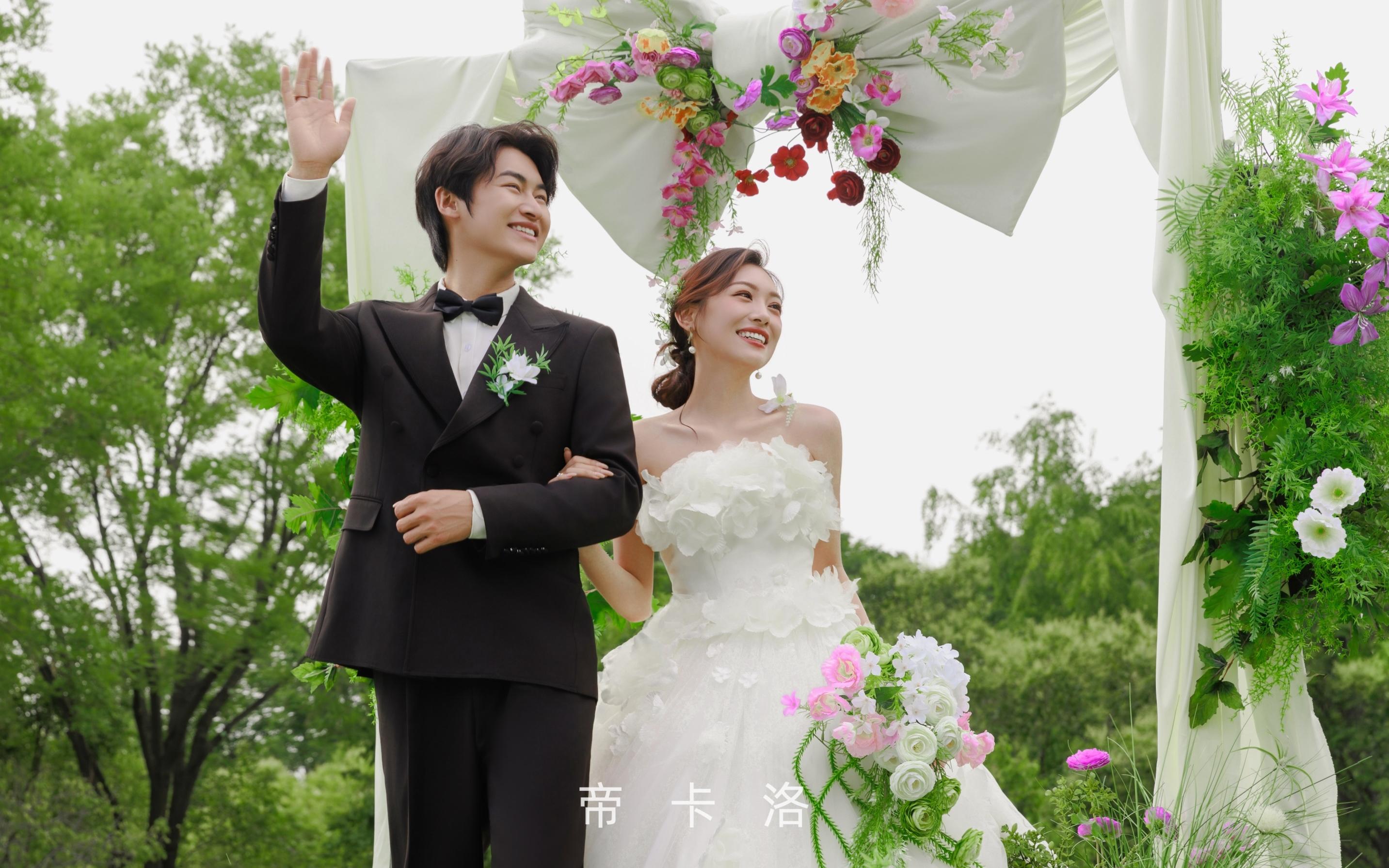 【帝卡洛婚纱摄影】     草坪森系