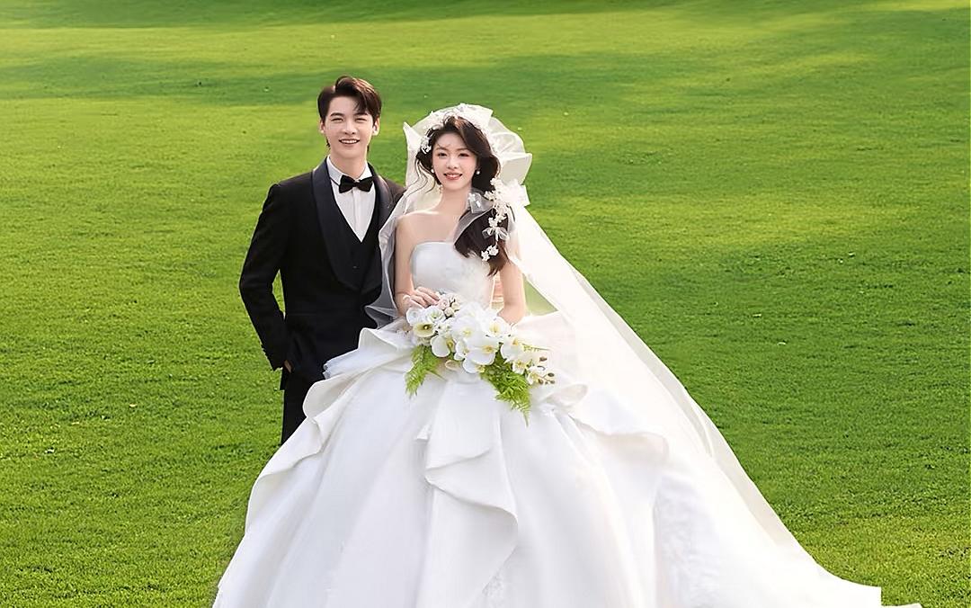 春夏必拍的森系草坪婚紗照