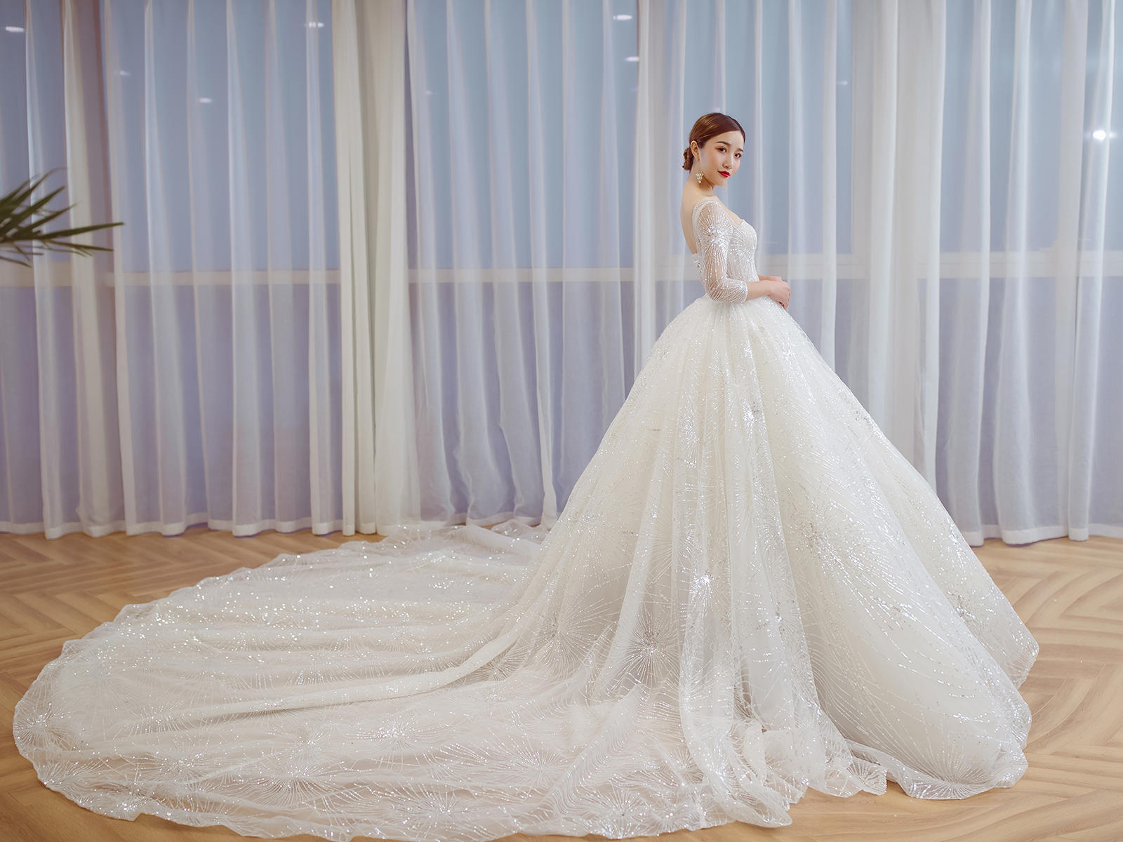  主纱+中式礼服+敬酒礼服+伴娘服