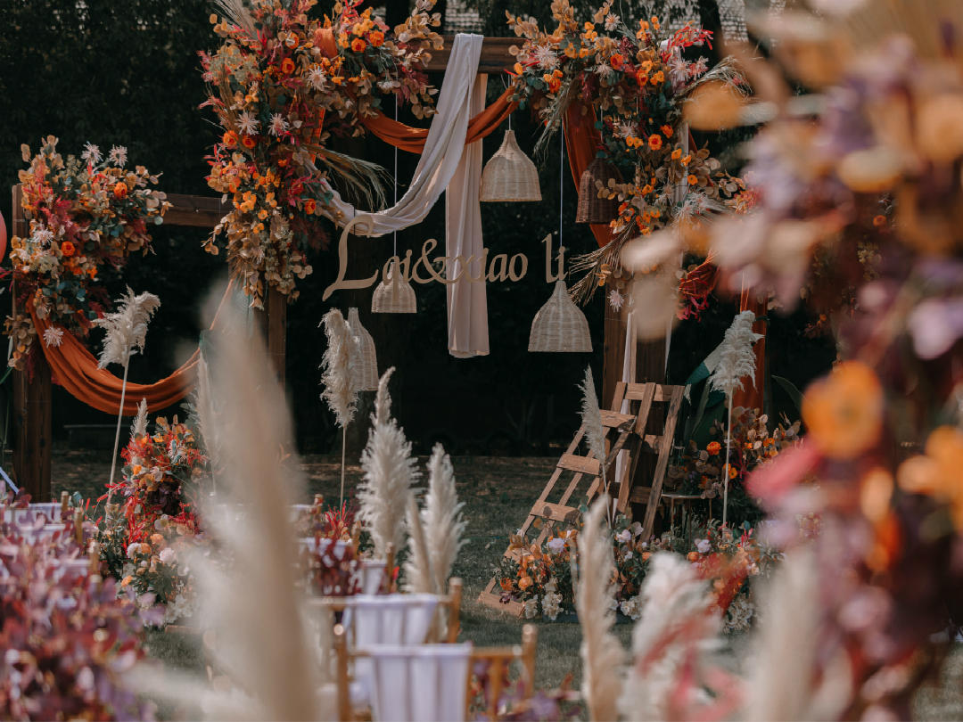 【维卡婚礼】实景户外婚礼+音响+水晶椅+四大包干