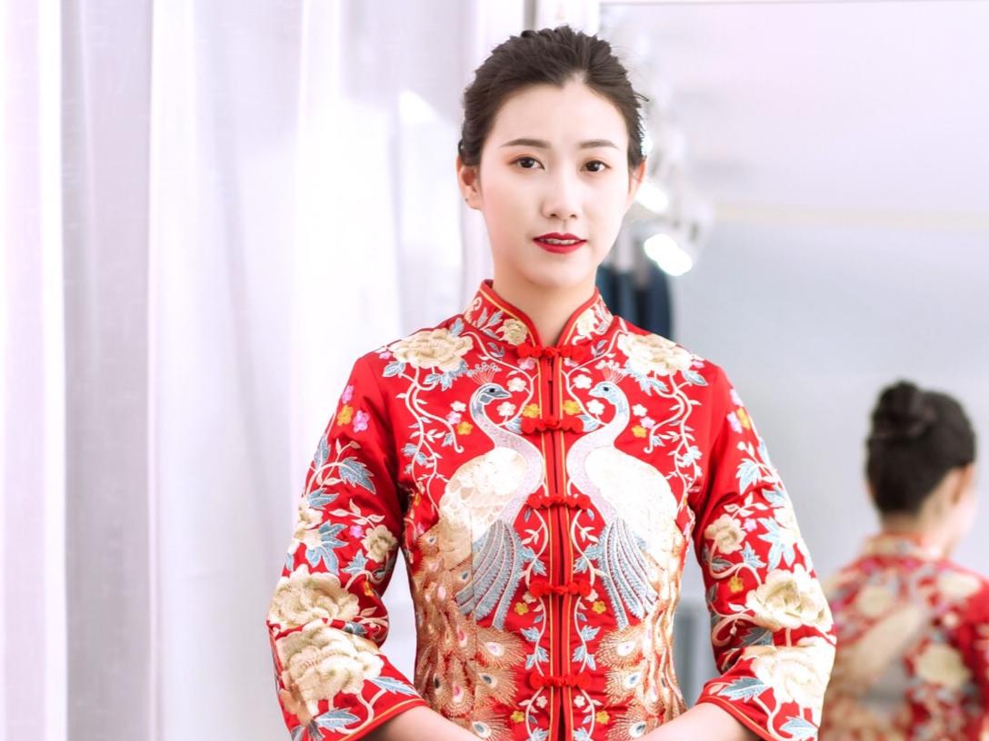 【回门宴套餐 】   敬酒服+专业新娘早妆