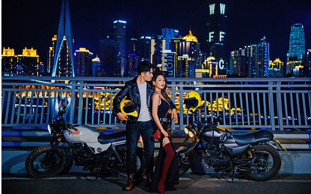 放大12個(gè)+2本相冊(cè)+10服10造婚紗團(tuán)購(gòu)套餐