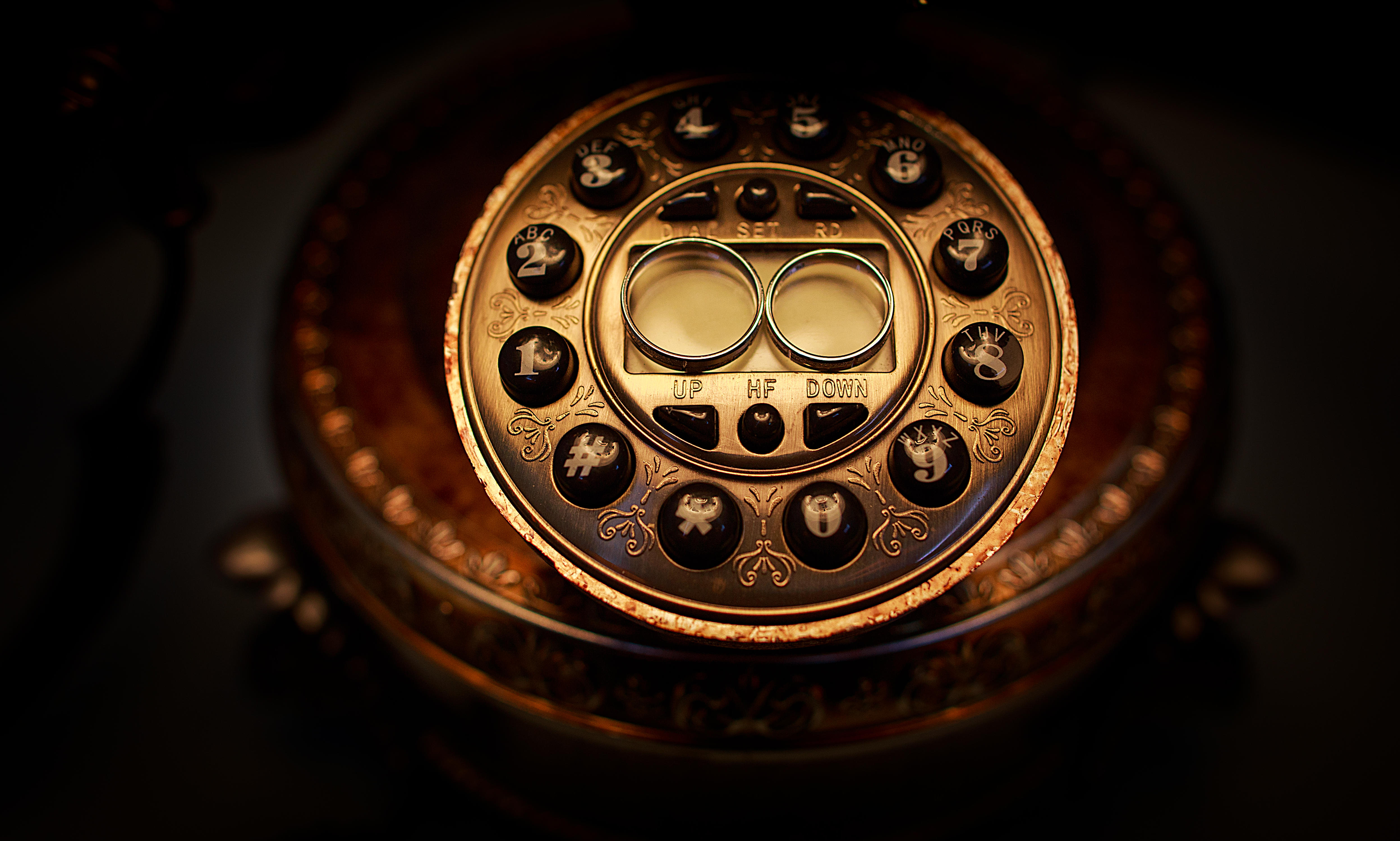 紀念策劃「復古紅」