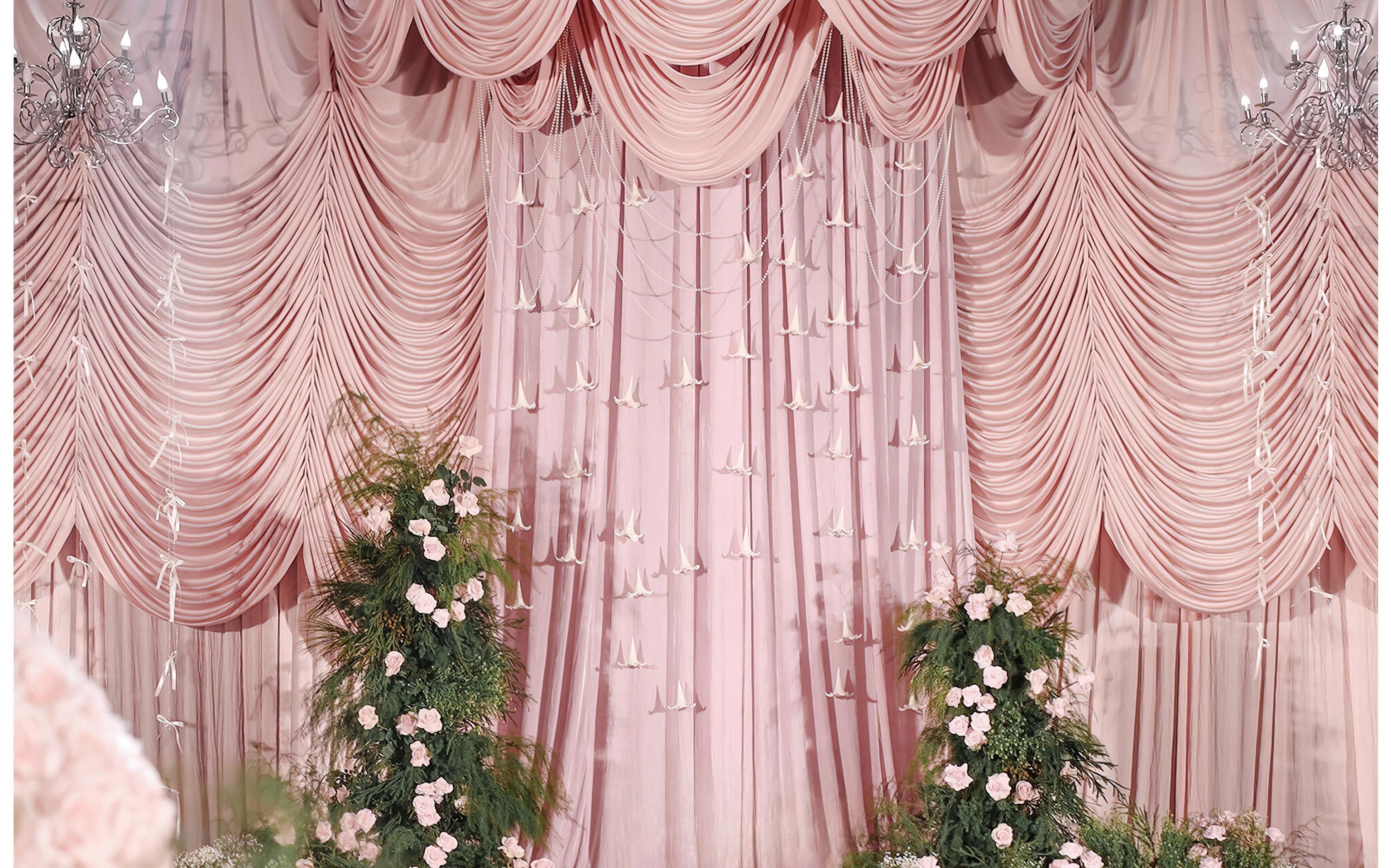 柔粉垂幔，轻盈雅致