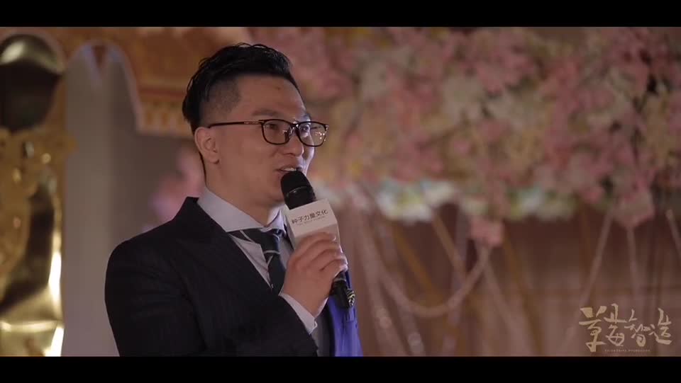 [白云] 擦肩而过