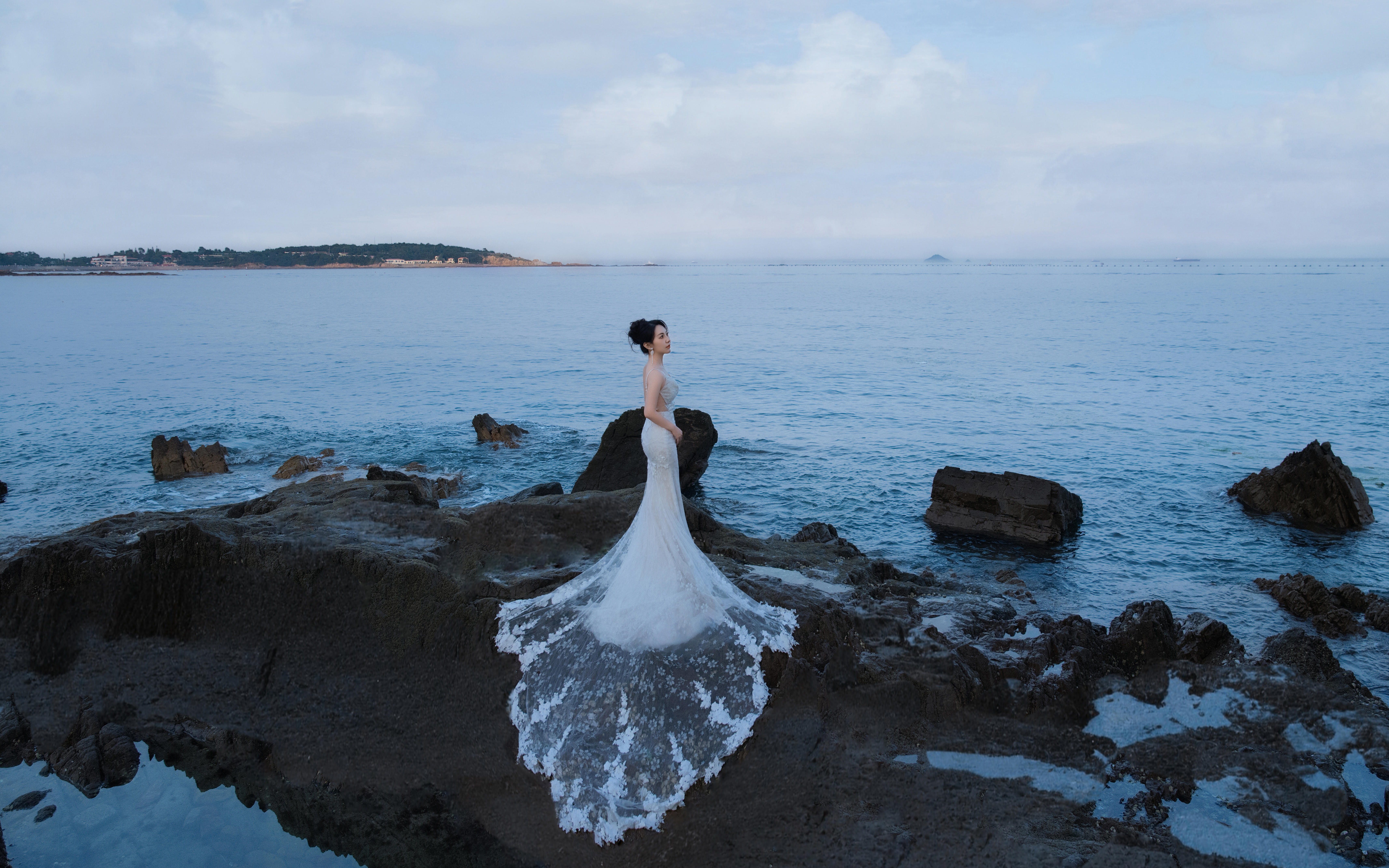 方青夫妇/海边礁石系列