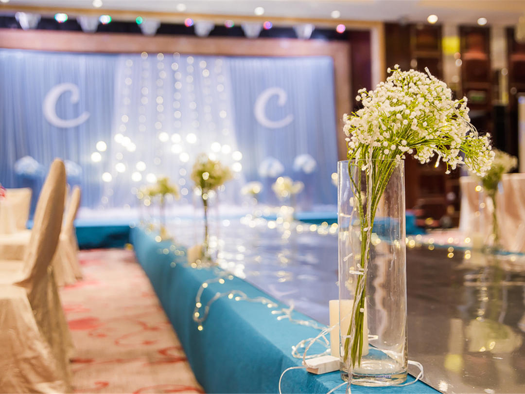 浅蓝色小预算婚礼《相伴》