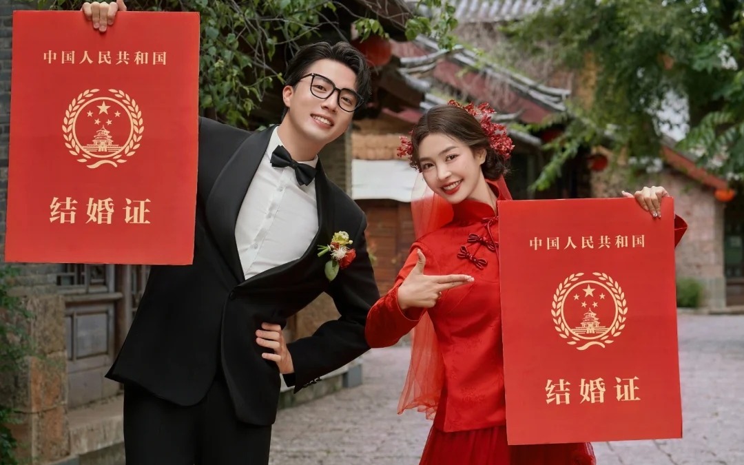《中式婚礼特有的浪漫》