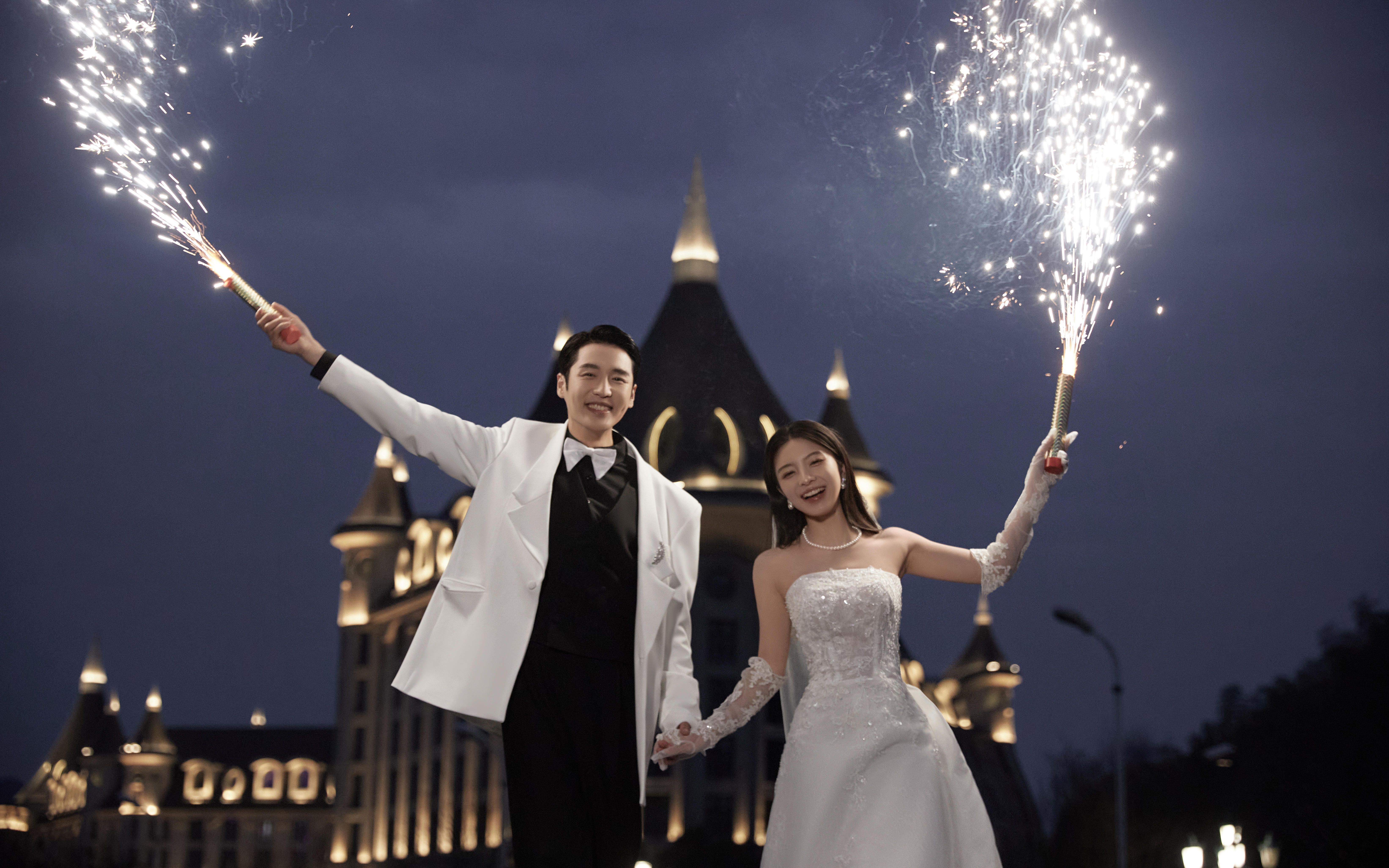 复古宫廷质感+现代元素碰撞，必拍高级婚照