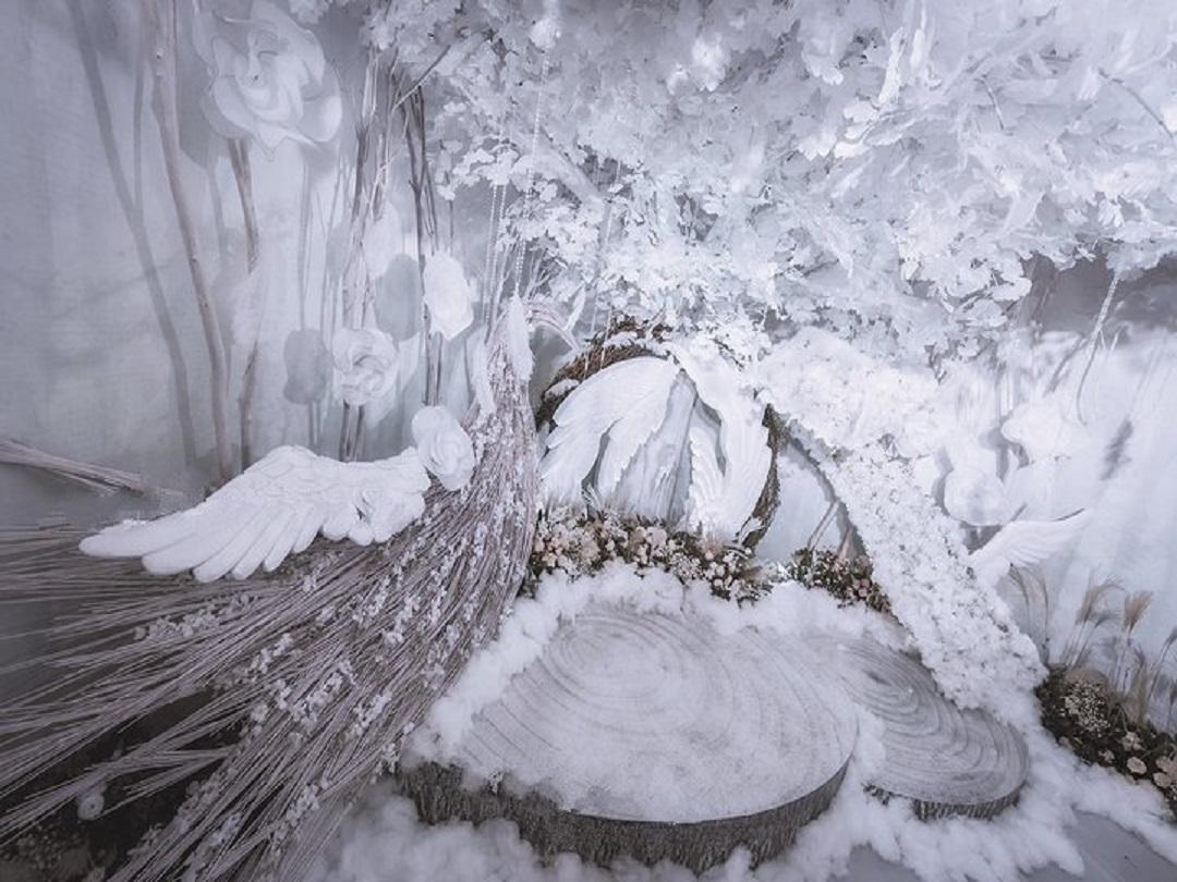 奢华梦幻白色羽翼个性婚礼