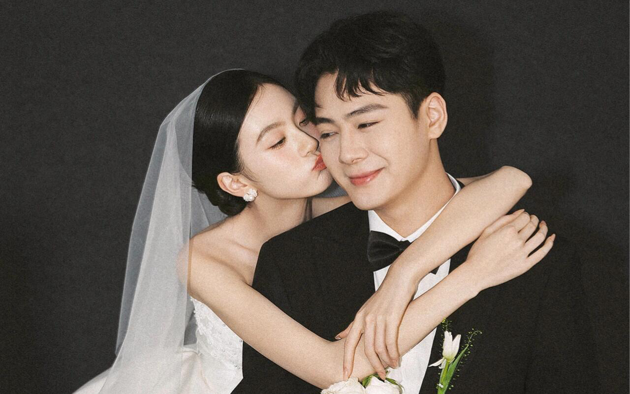 越简约越好看｜不跟风的韩系胶片婚纱照