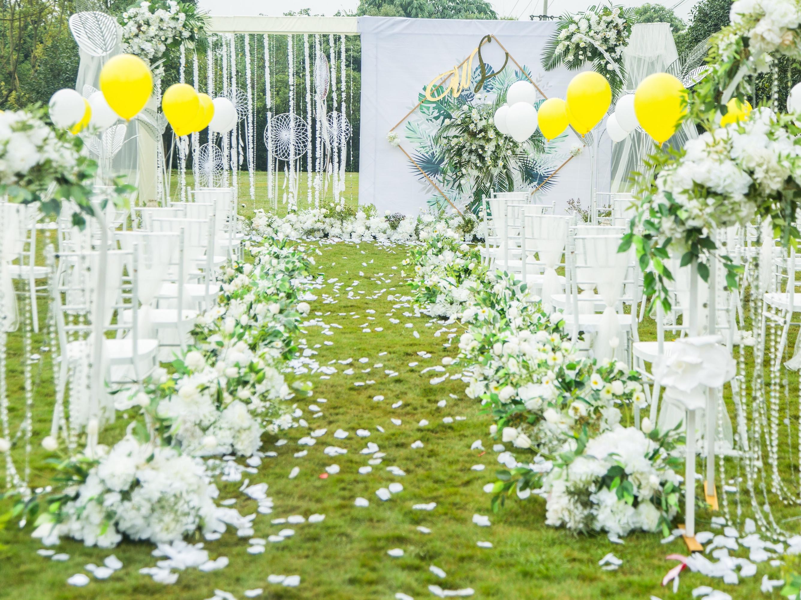 白绿色-小清新-户外婚礼