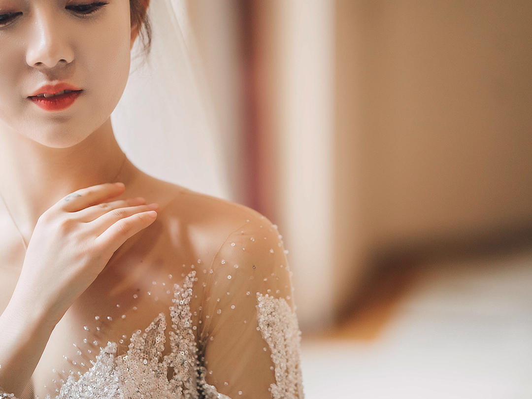 【人气推荐】定制婚纱礼服秀禾+总监跟妆师全程跟妆