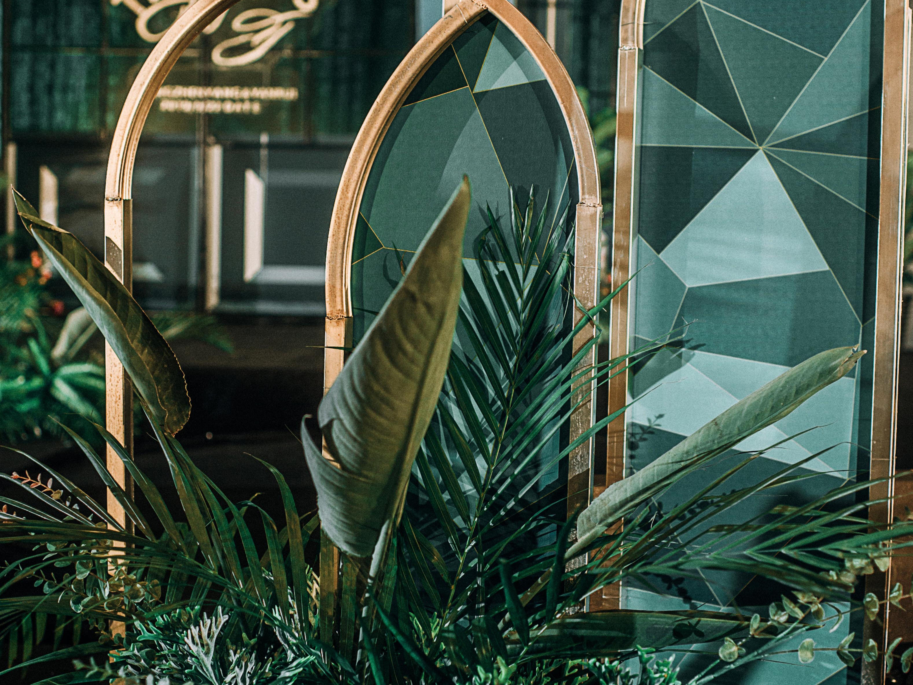 ALAN2020必选绿色复古怀旧创意风婚礼