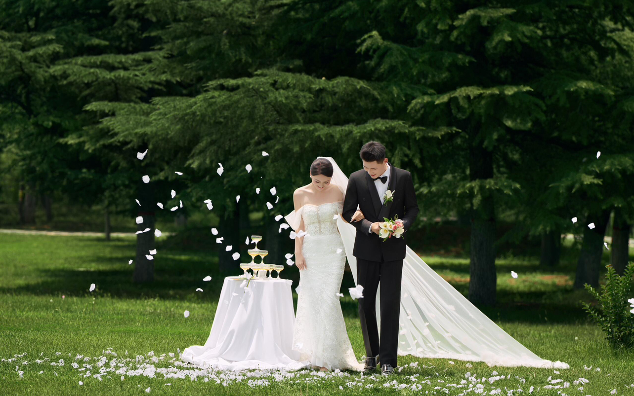 草坪系列客片欣赏✊石家庄婚纱照推荐商家