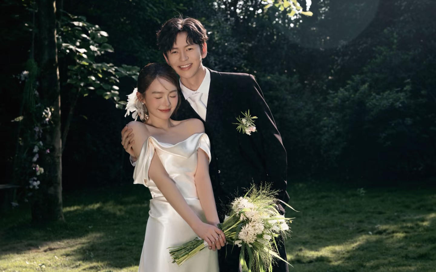 【優(yōu)格】自由感萬歲！年輕人的草坪婚紗照就這么拍！