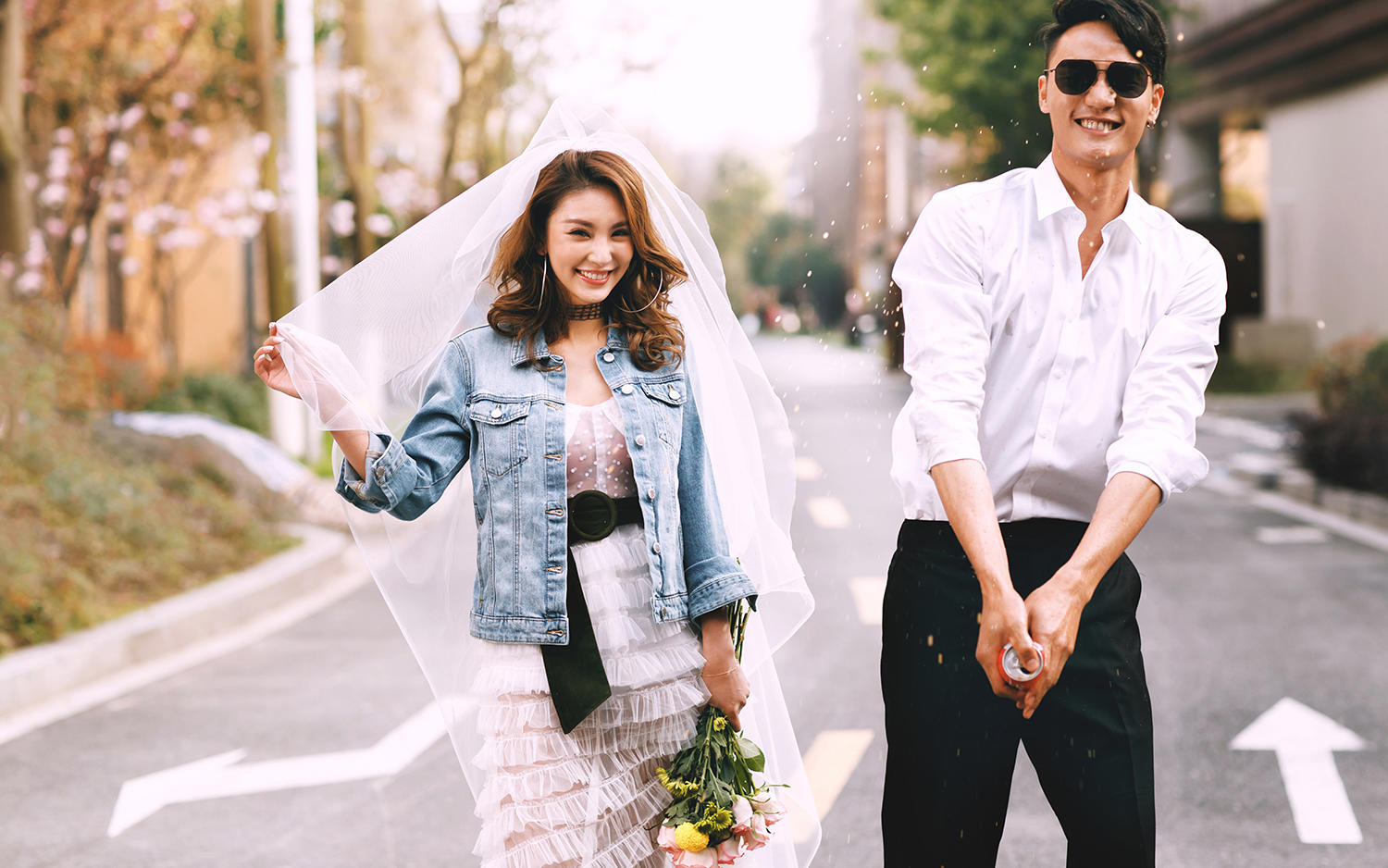 【爆款特惠】口碑爆棚满档婚纱照 内外景风格任选