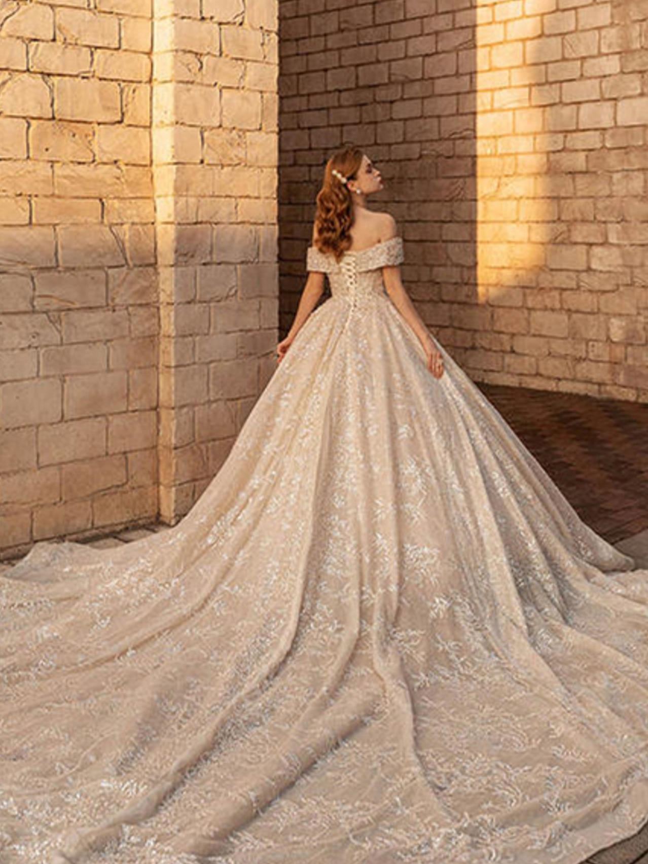 高定仪式主纱+秀禾+敬酒服+男士定制西装+跟妆