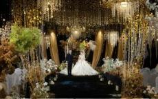 室内香槟婚宴，氛围温馨而华美