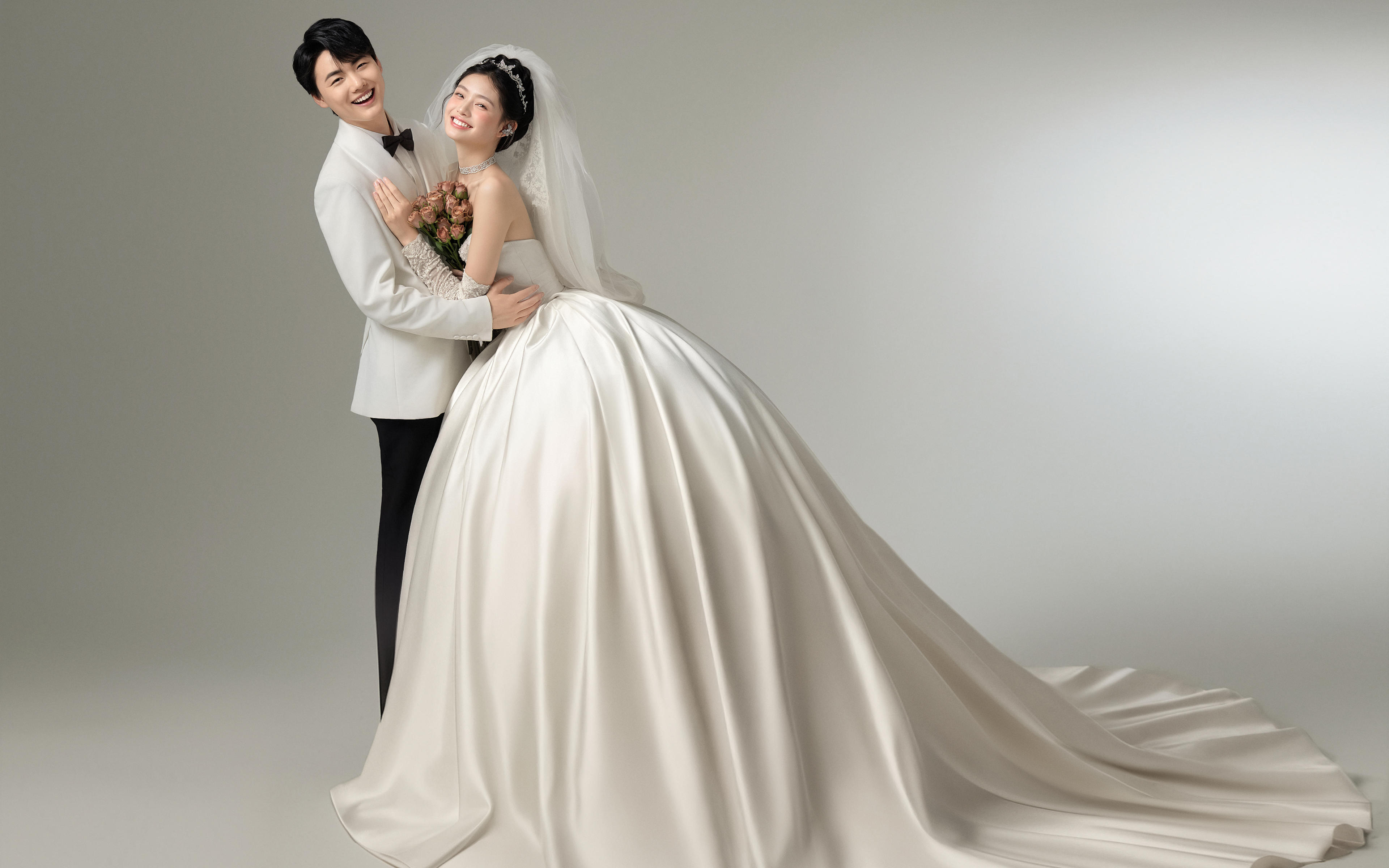 极简就是经典❤ 室内主纱婚纱照这样拍好甜