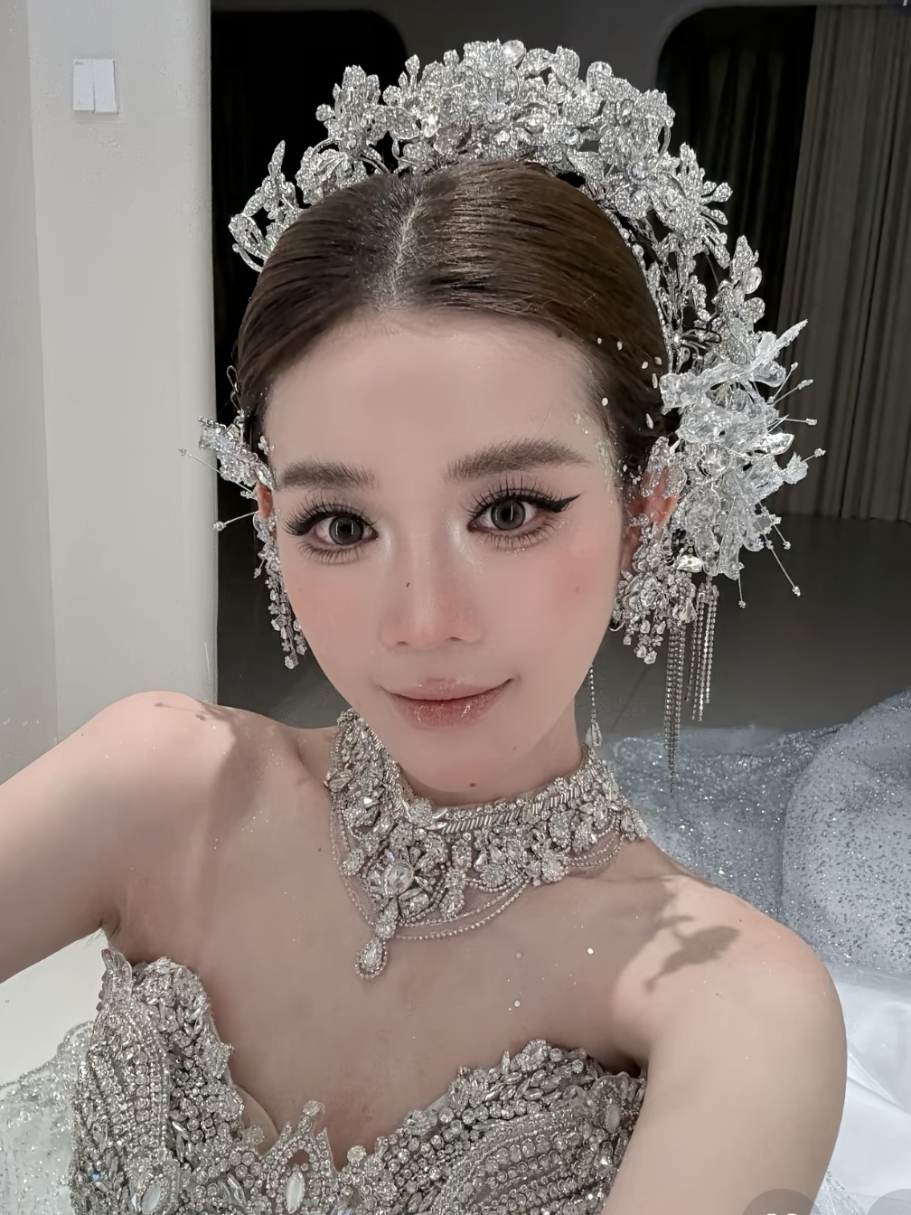 𝑴𝒂𝒌𝒆𝒖𝒑 ｜ 萍萍