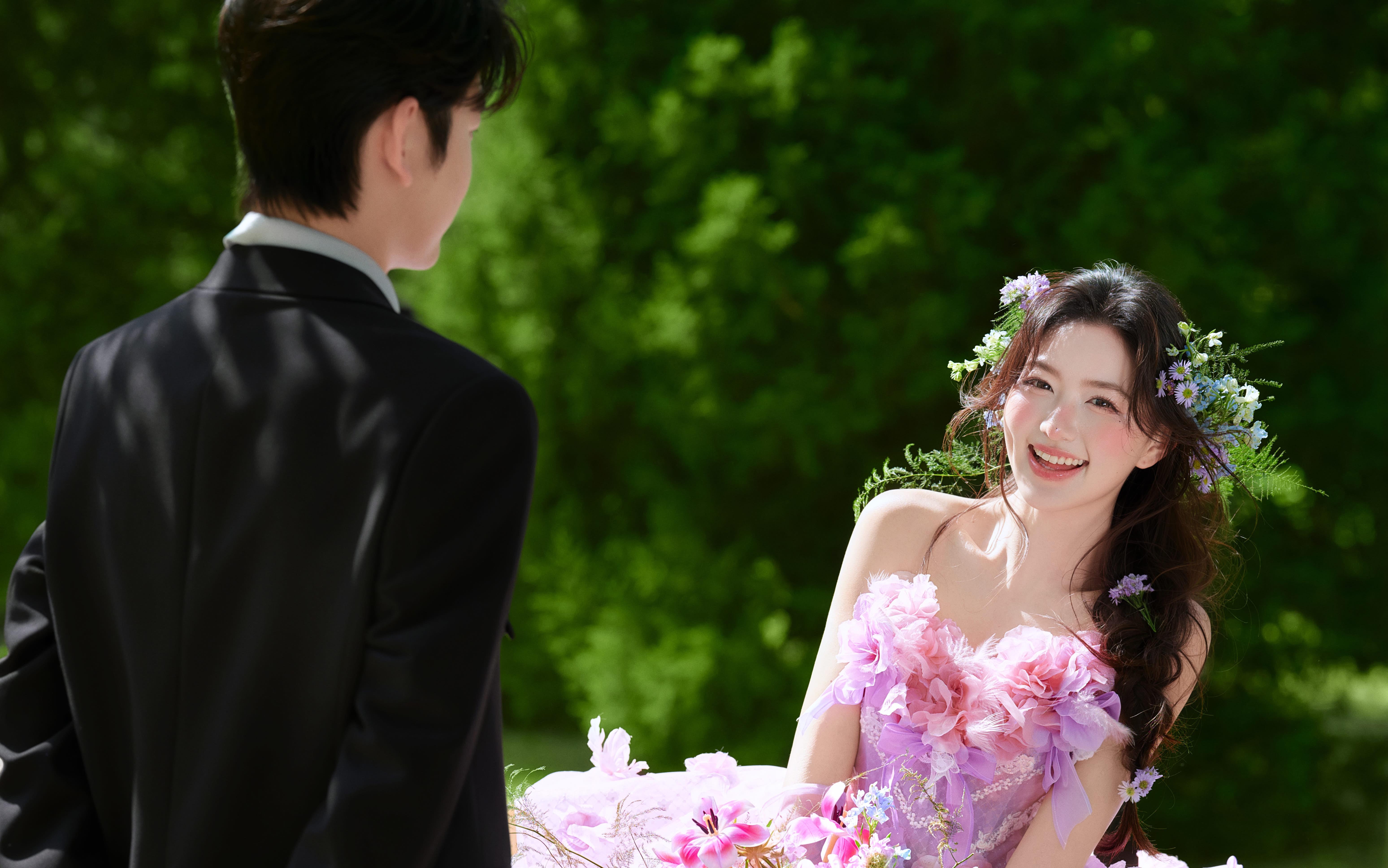 美薯了🦋紫色花仙子婚纱照也太有少女感了吧~