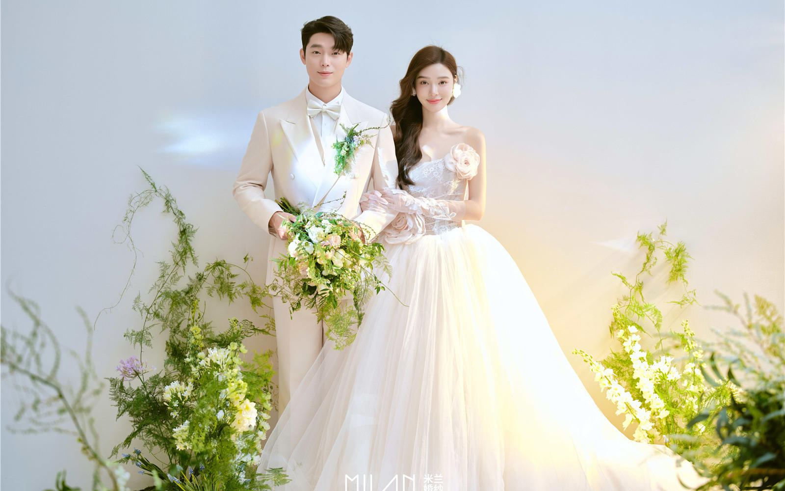 把春天搬进影棚🌿这组婚纱照我能看一百遍