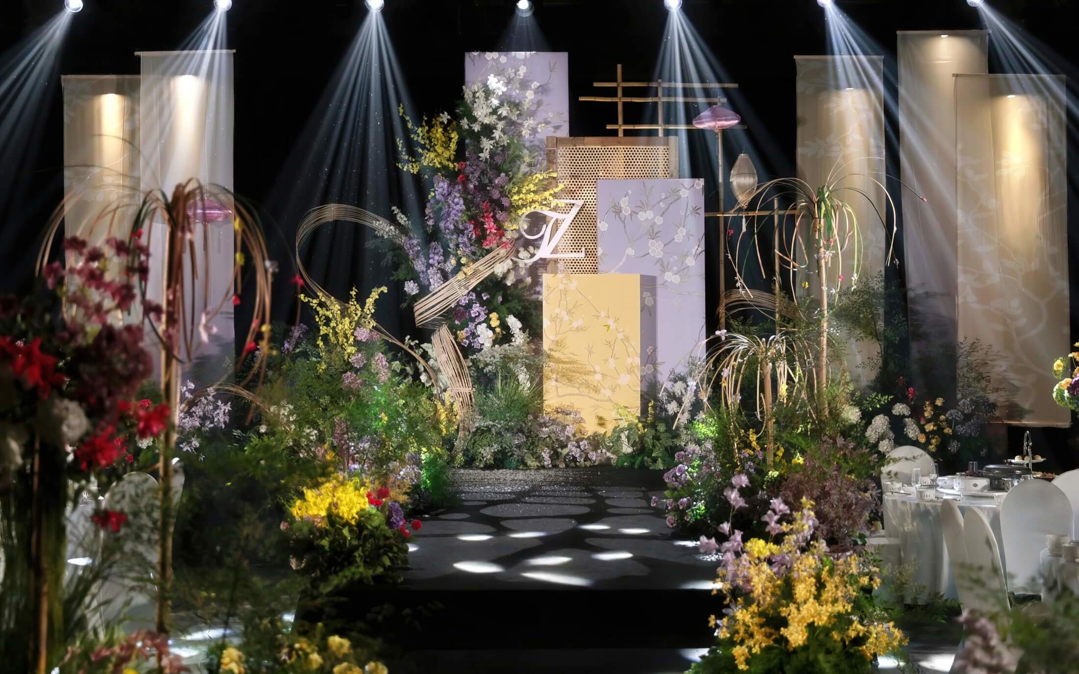 黃紫色南洋風(fēng)新中式竹編婚禮