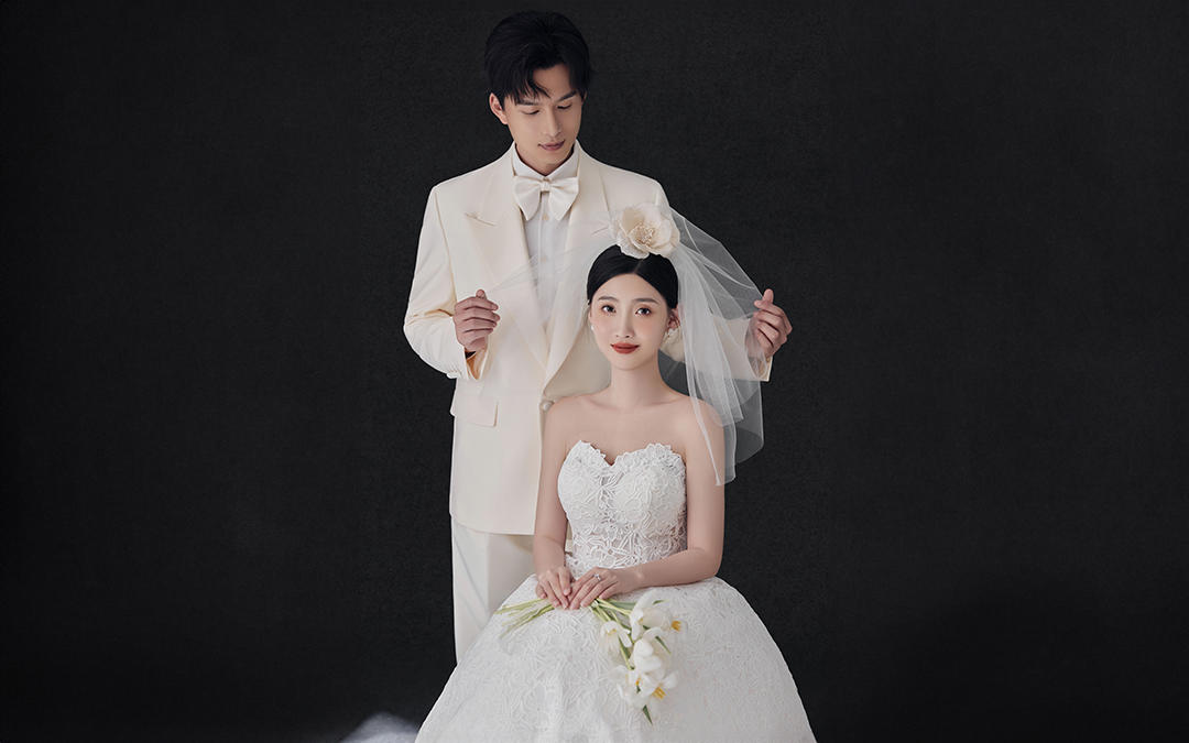 纯黑背景的韩式光影婚纱照,真的爱惨了！！