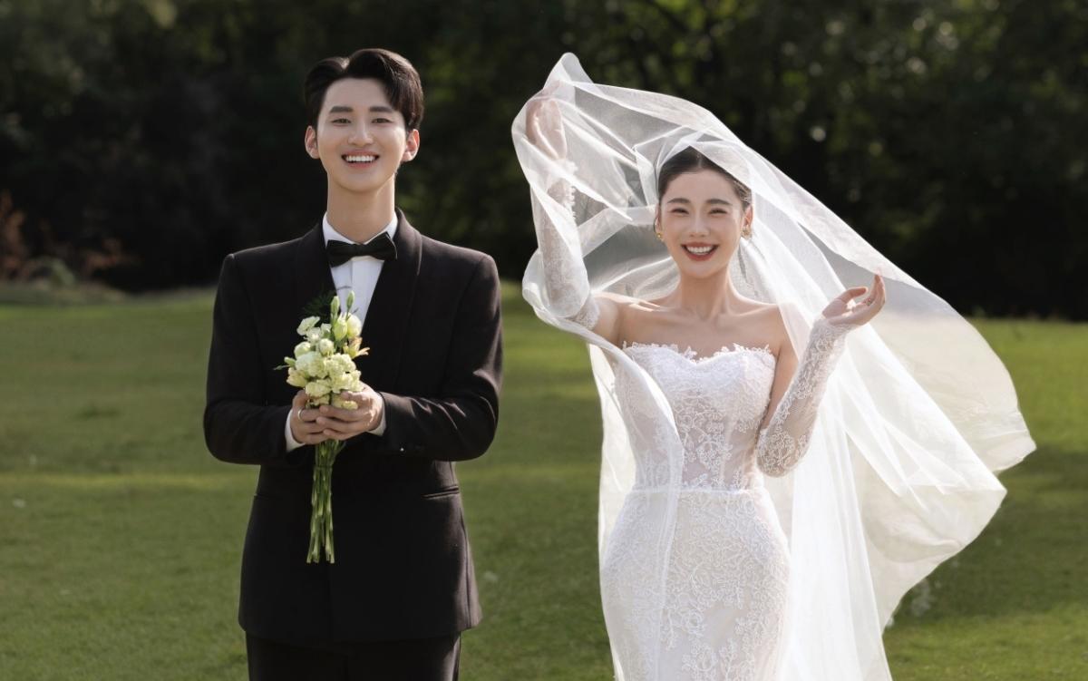 不拍后悔系列 草坪婚紗照太有感染力了