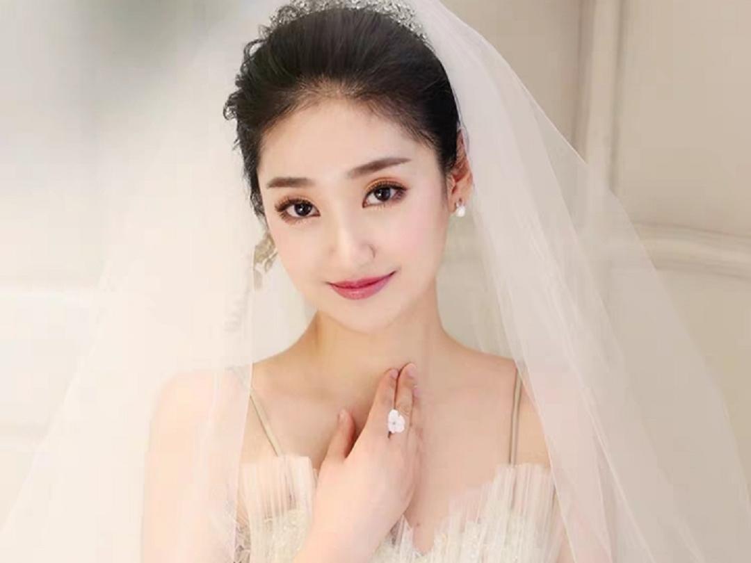 【致青春造型】专业打造新娘早妆一套妆发
