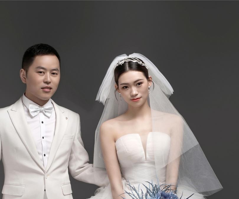 山河远阔，人间星河。无一是你，无一
