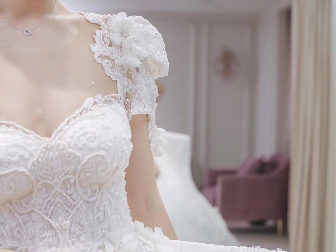 「特惠套餐」3件套婚纱租赁全款送免费伴娘租赁