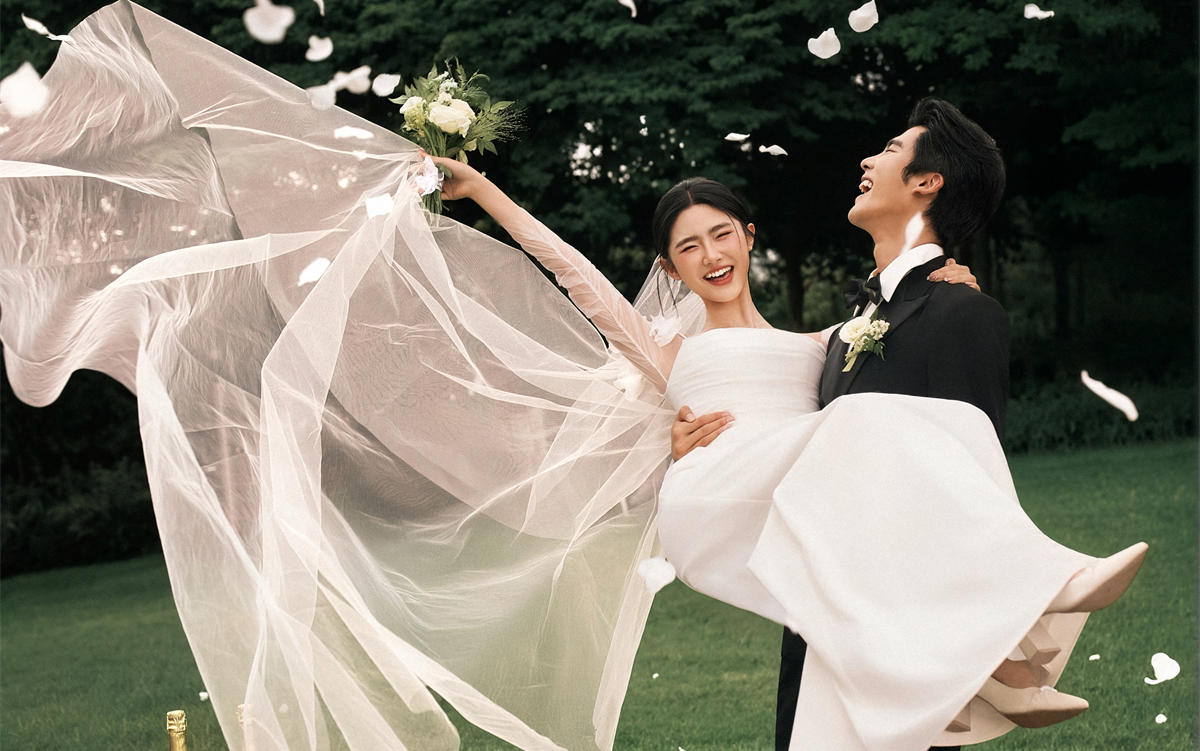 【D視覺攝影】草坪婚紗照拍出了我想要的紀(jì)實(shí)婚禮感