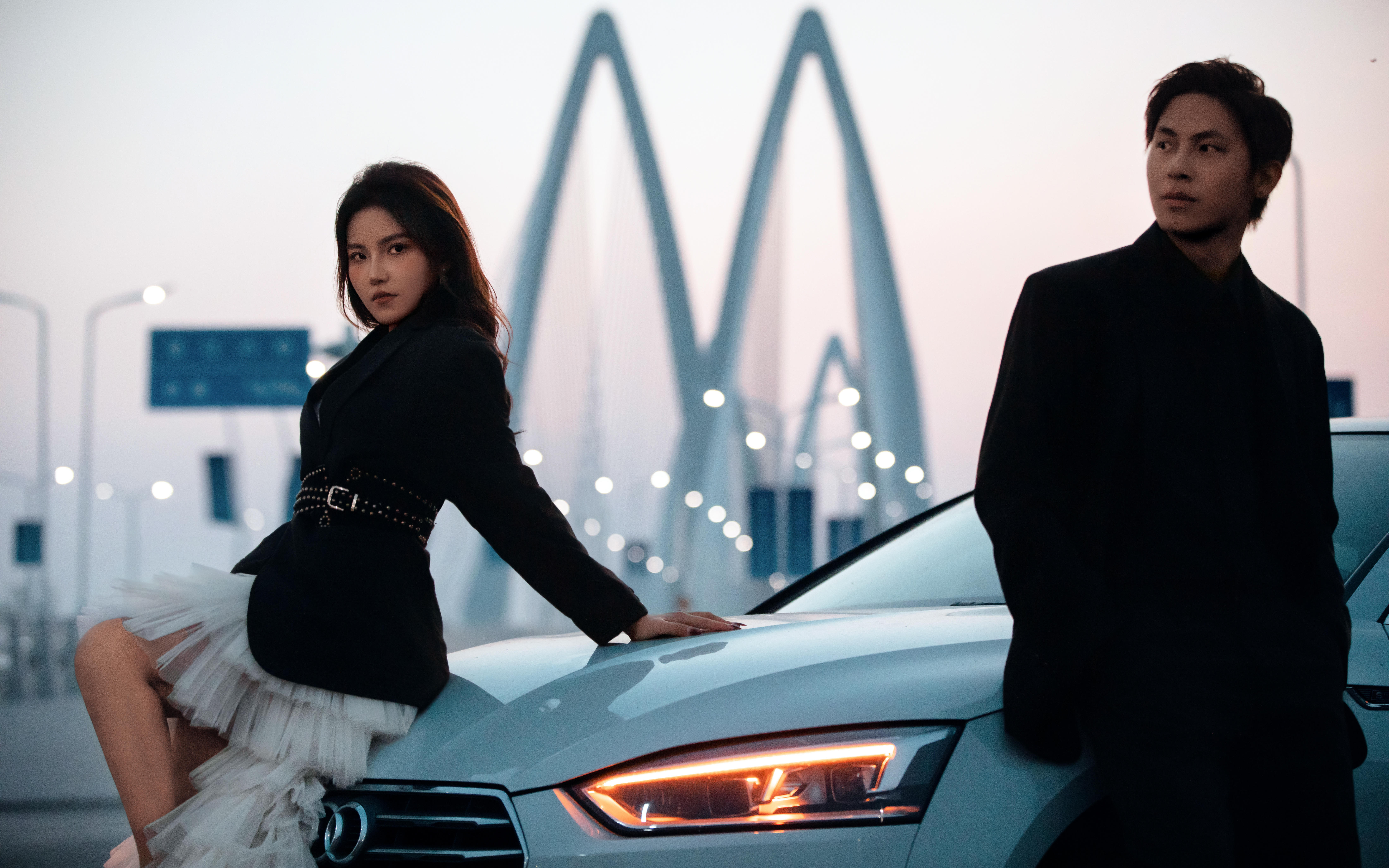 街头氛围感婚纱照