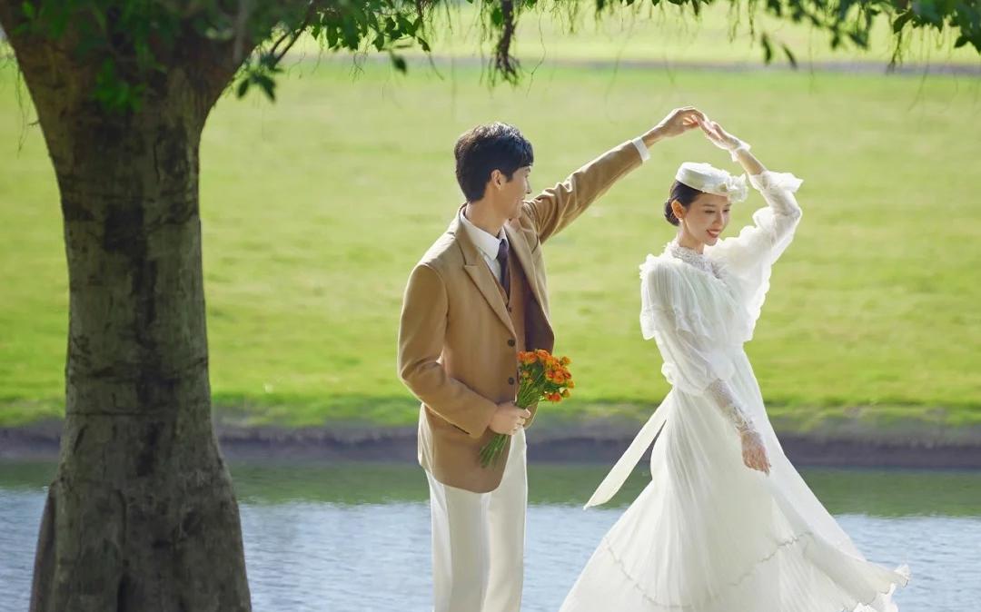 ❤️一场浪漫的春日法式草坪邂逅婚纱照