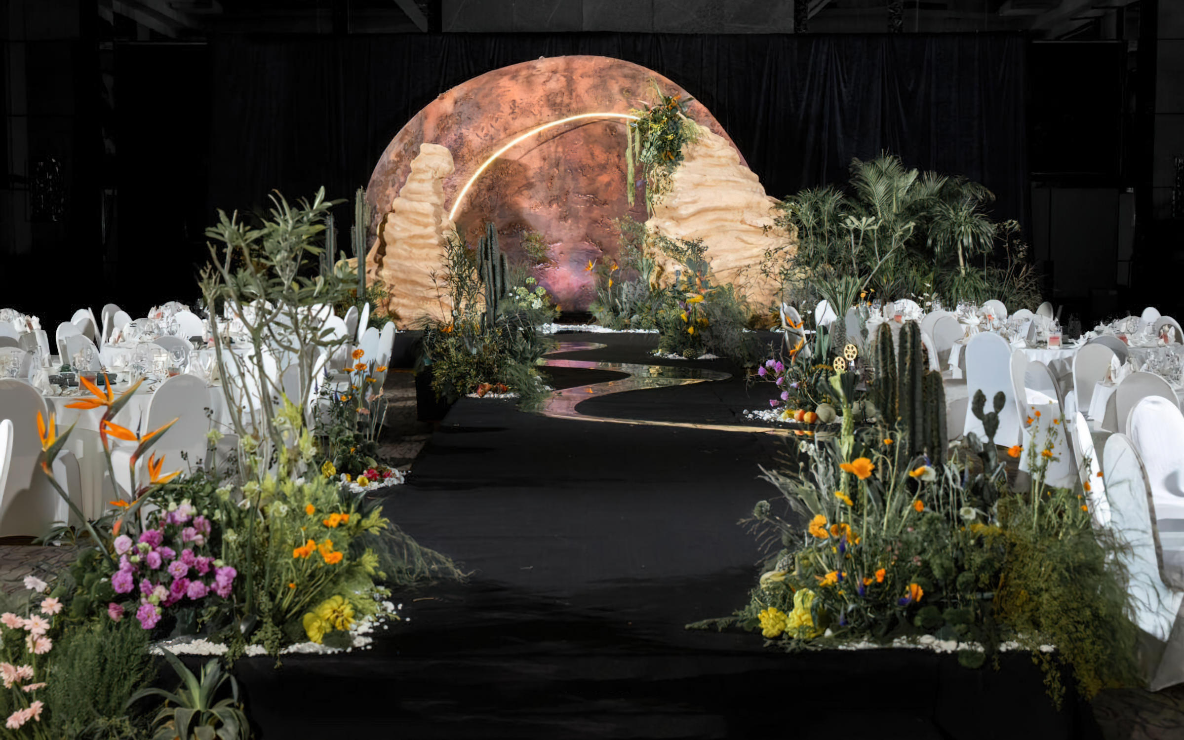 办了场「火星秘境婚礼」，把星际浪漫焊在地球宴会厅