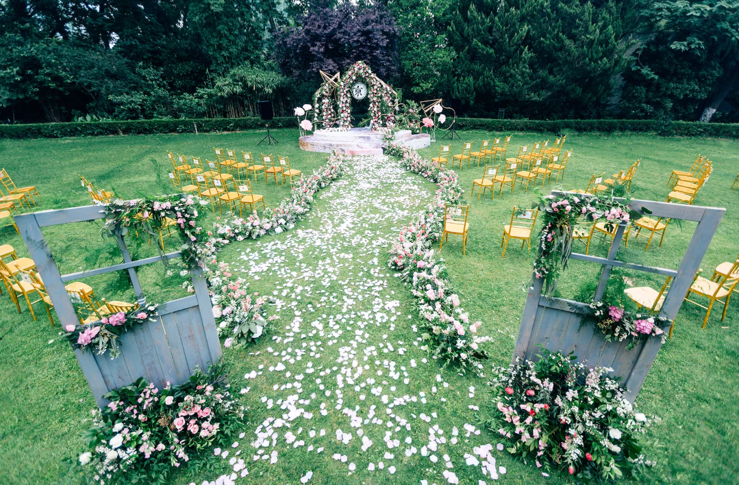 户外婚礼布置【四大金刚全包】