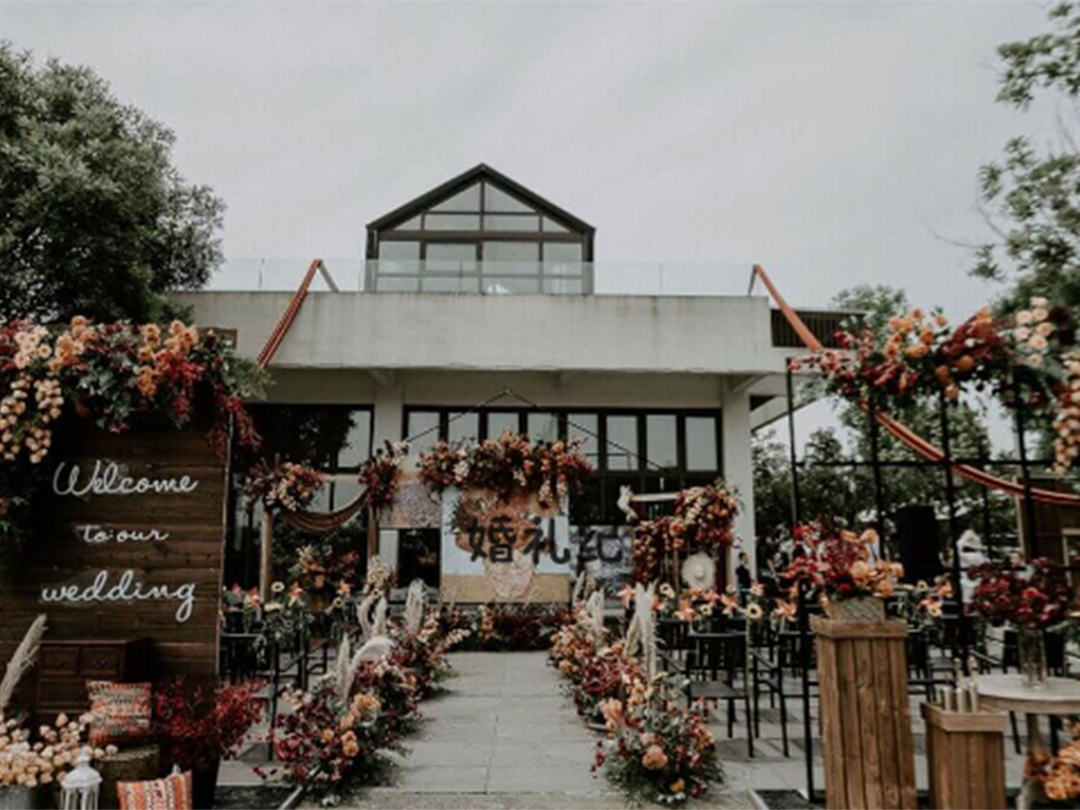 【2021新款秋色复古草坪婚礼】【晓东爆款】