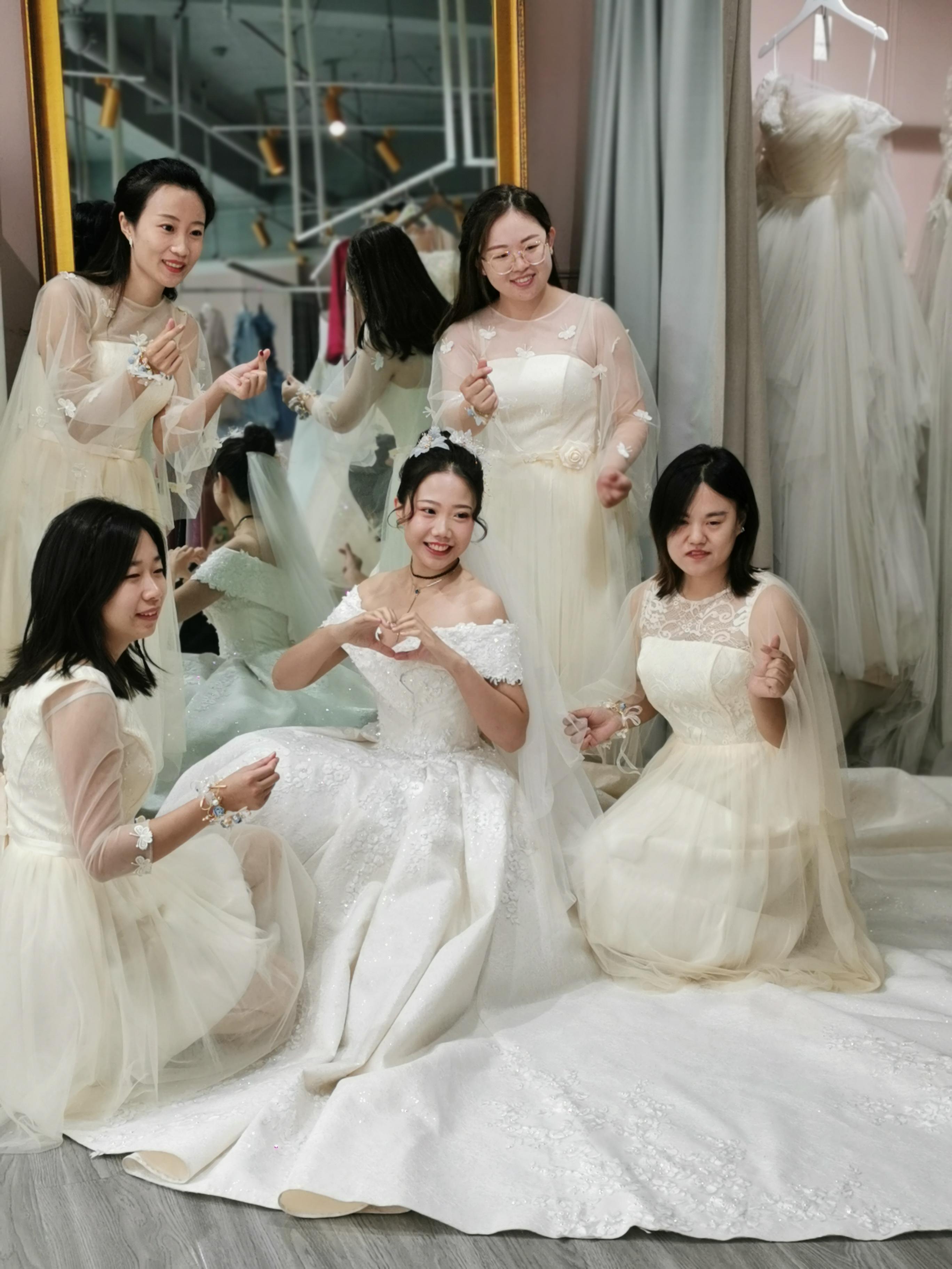 【一站配齐】新娘新郎+伴娘伴郎+首席化妆师跟妆