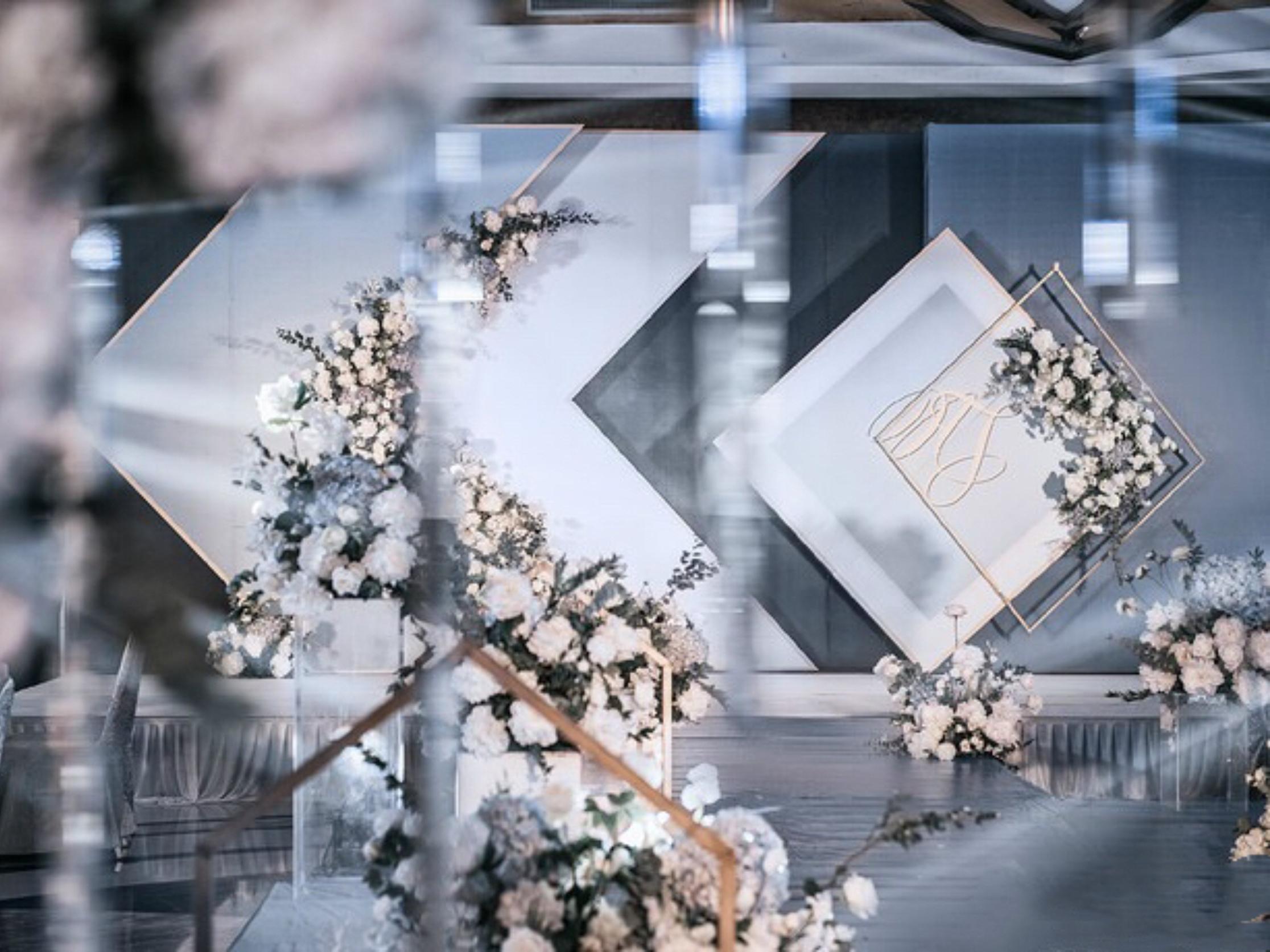 莫兰迪蓝色+全场花艺装饰