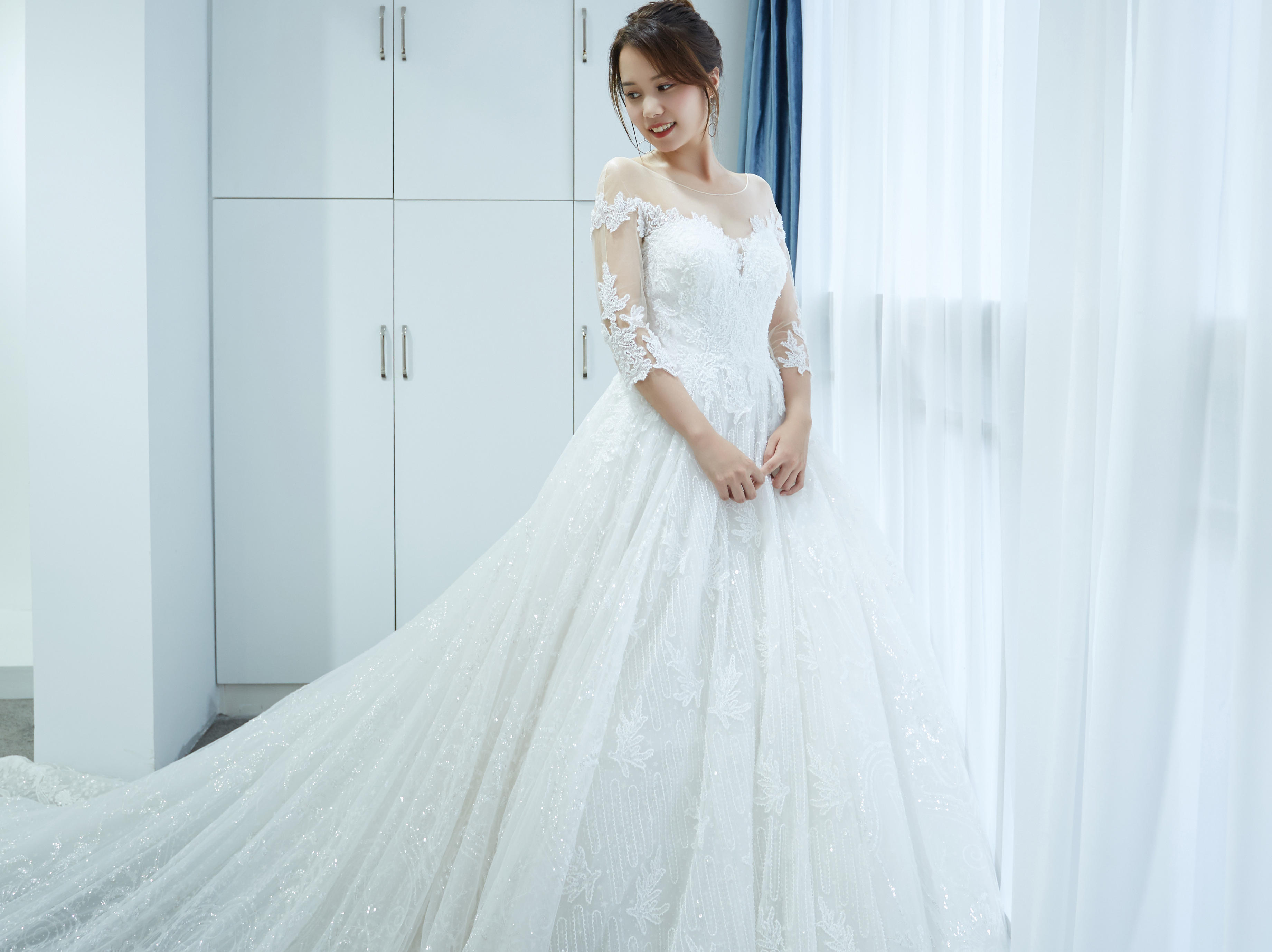 【一价全包套餐】新娘服三套，新郎西服，伴娘服