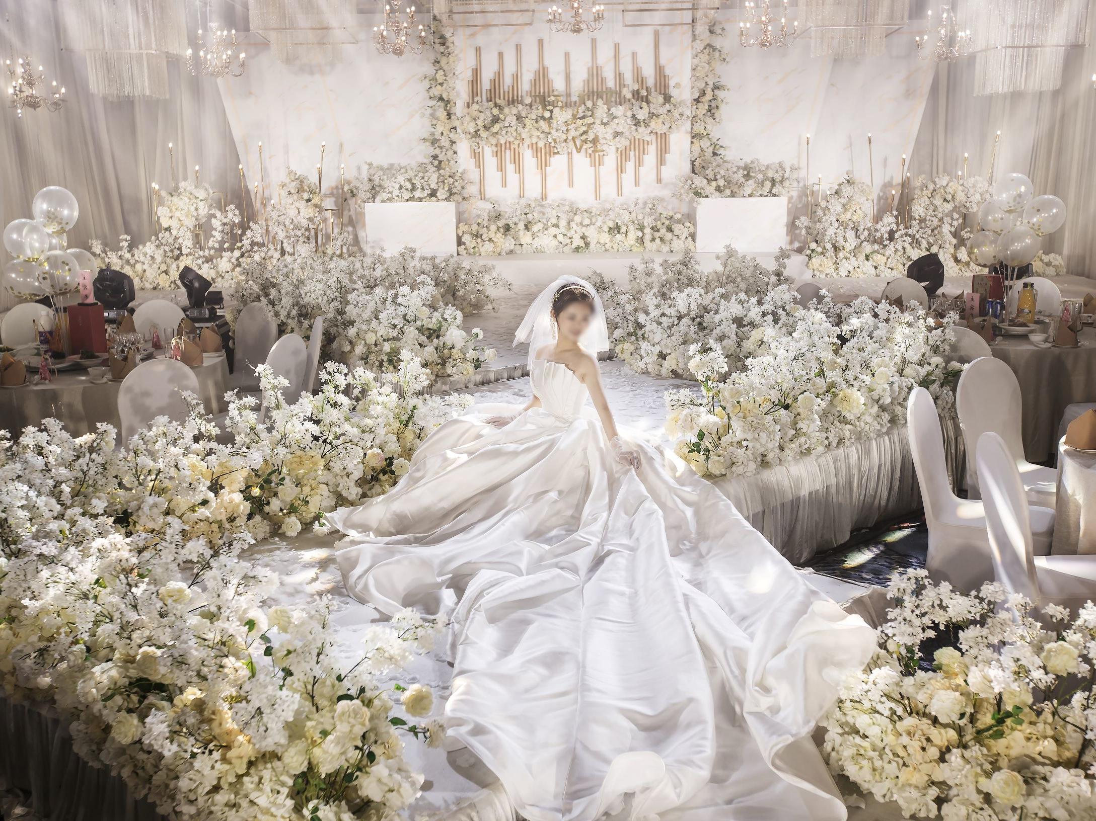 千寻婚礼【雅·容】香槟白梦幻婚礼