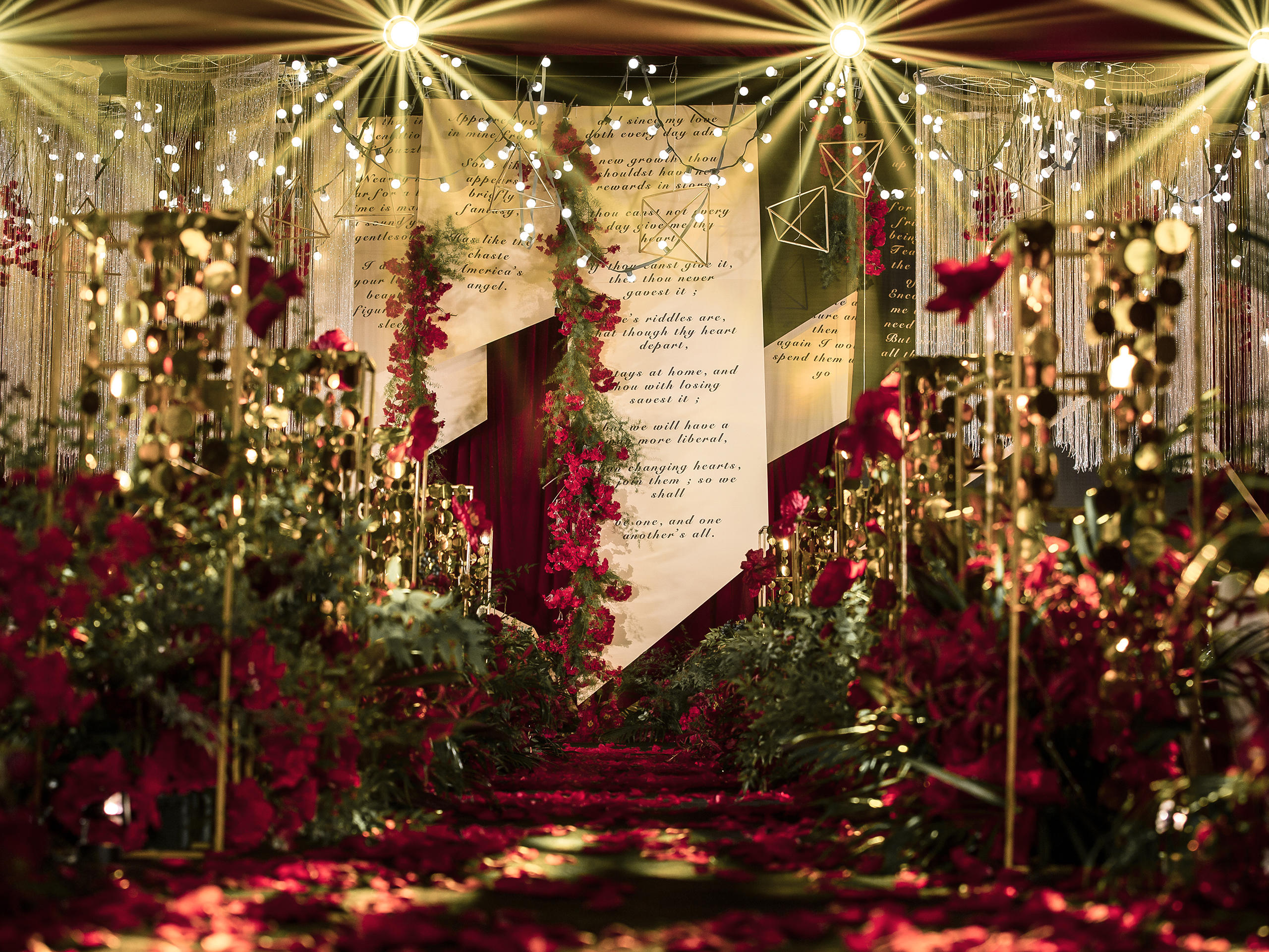 【复古红大气婚礼】婚宴现场布置婚庆策划 四大金刚